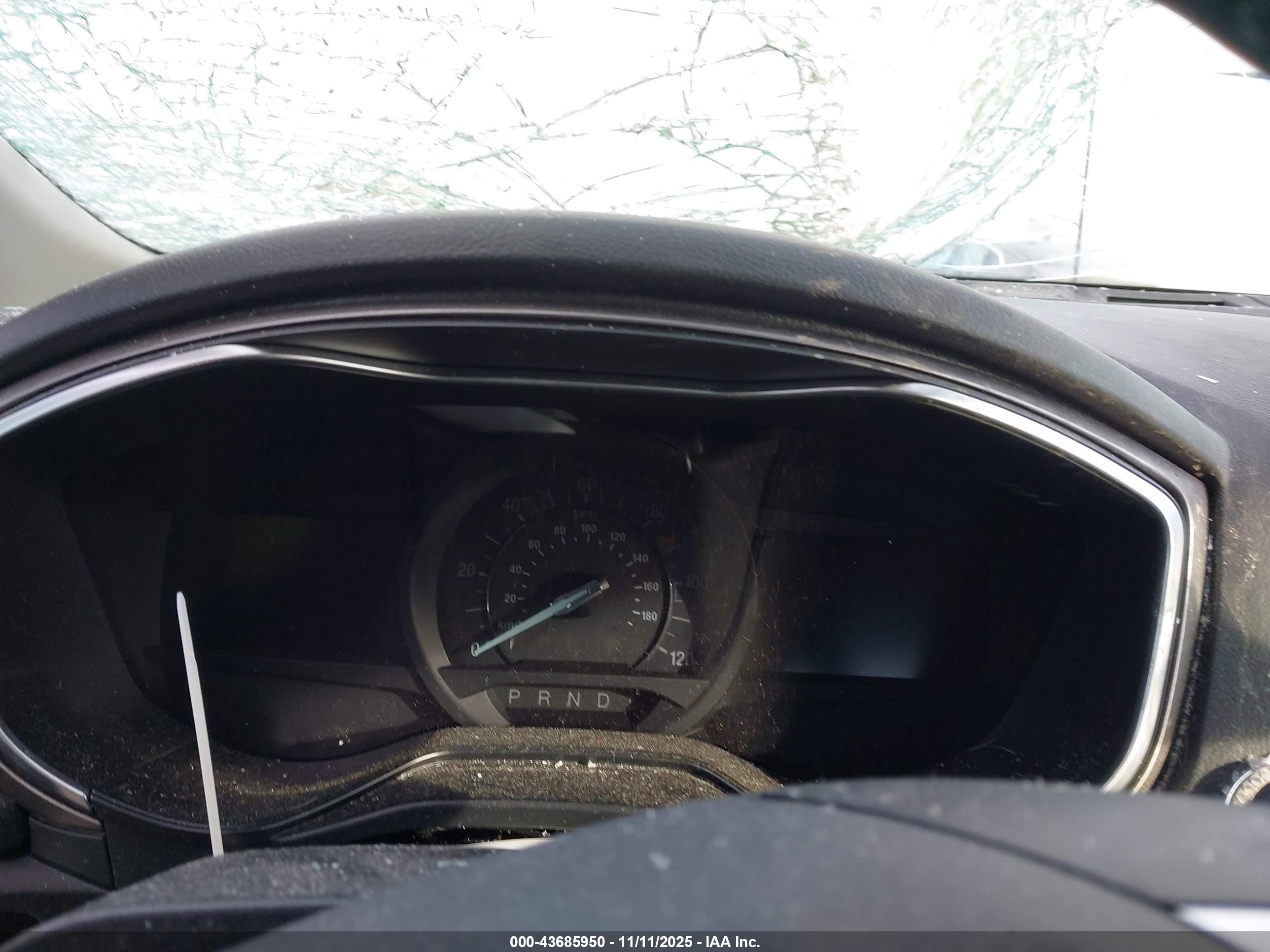 FORD FUSION image 7
