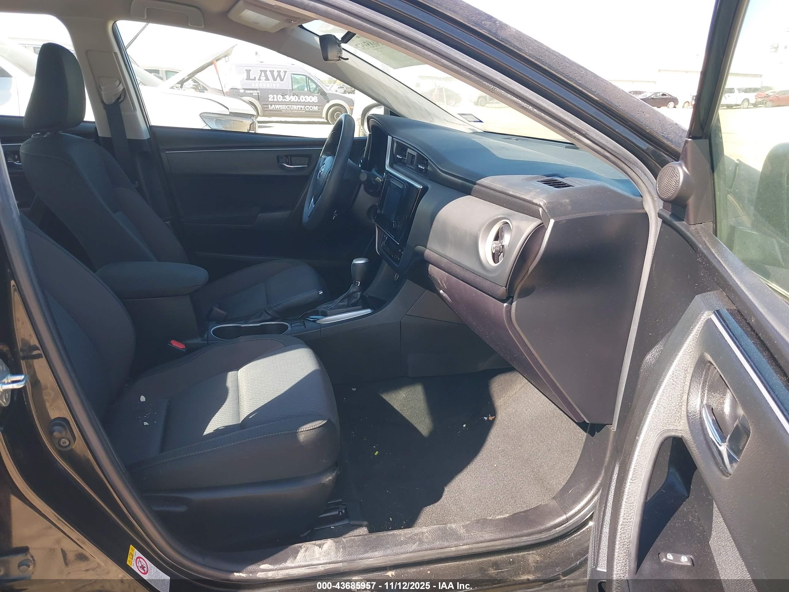 TOYOTA COROLLA image 5
