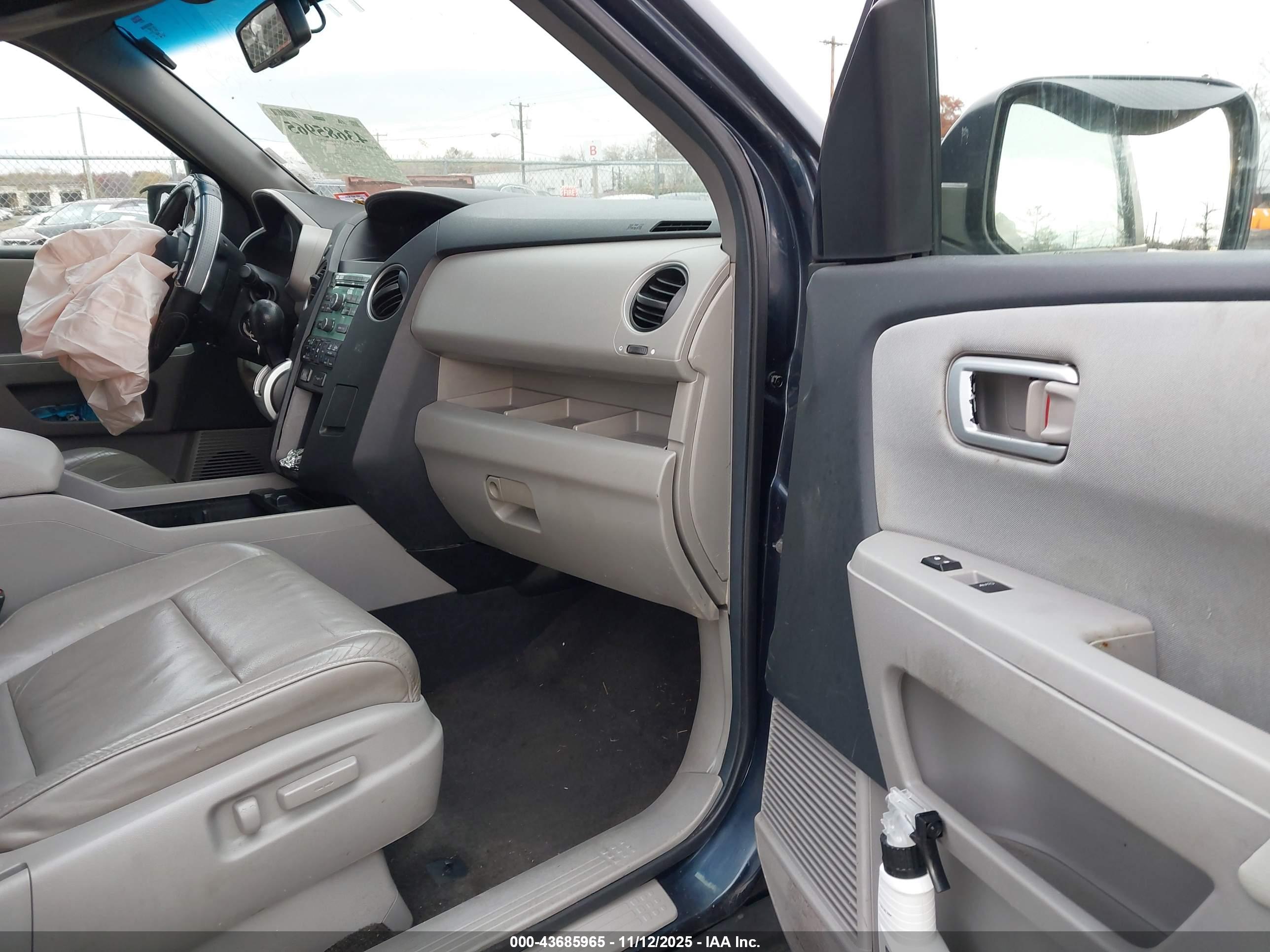 HONDA PILOT image 5