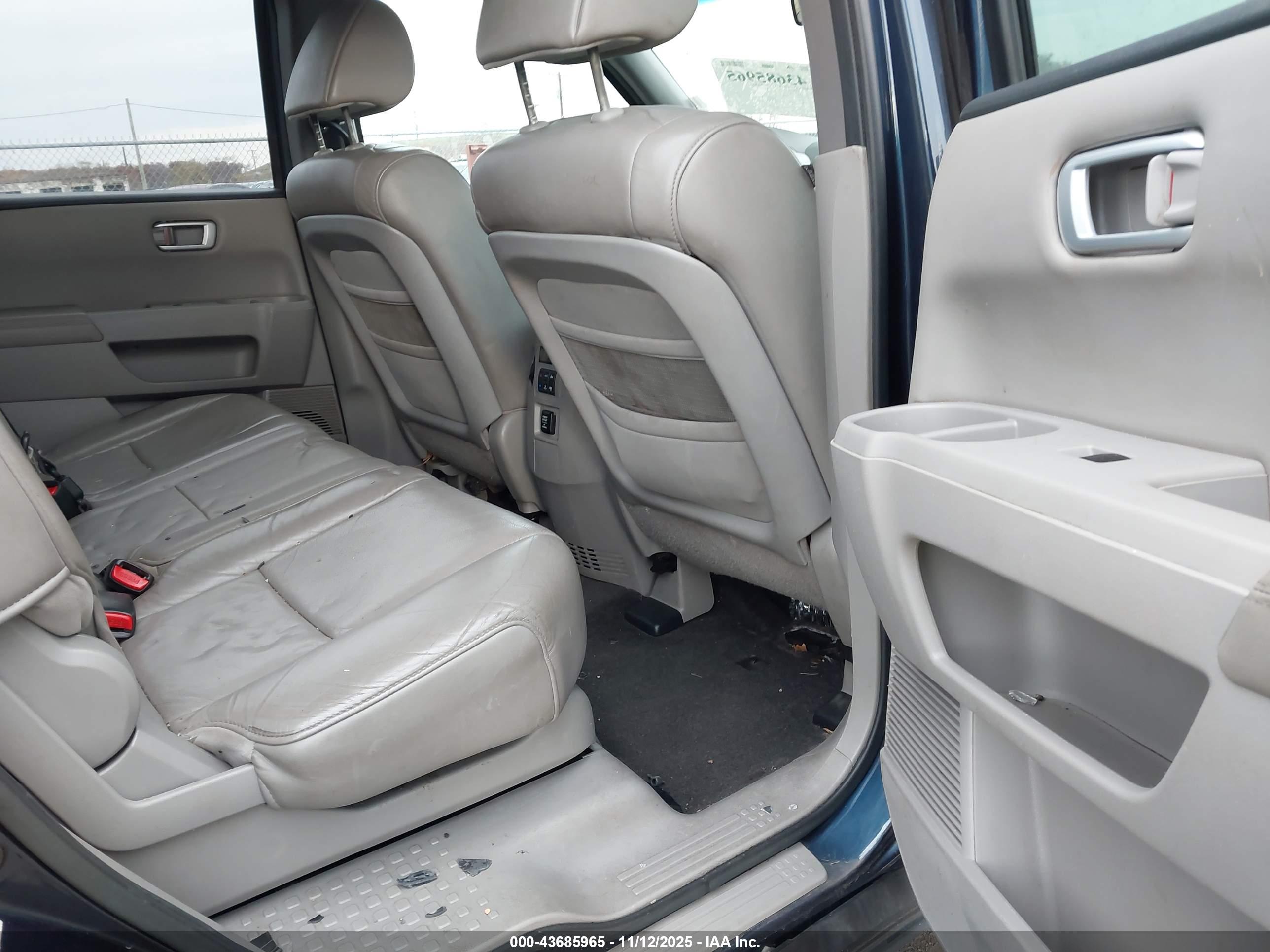 HONDA PILOT image 8