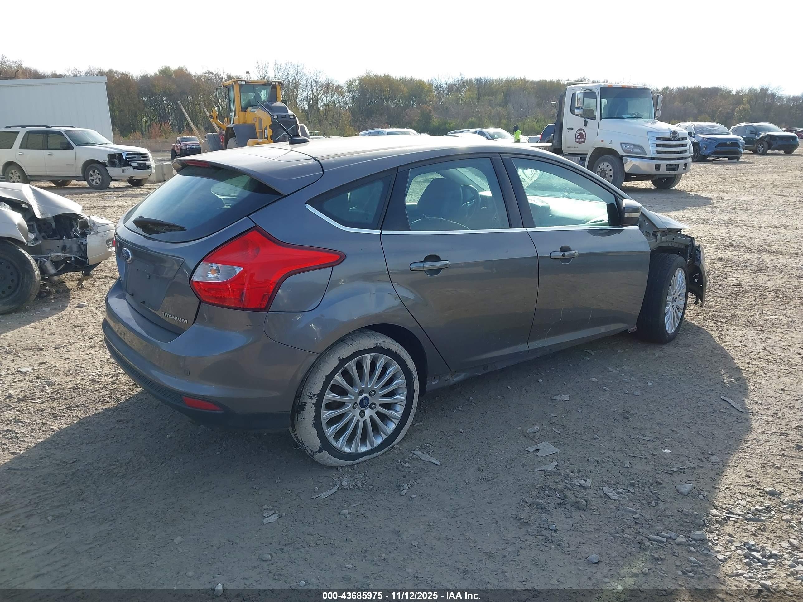 FORD FOCUS image 4