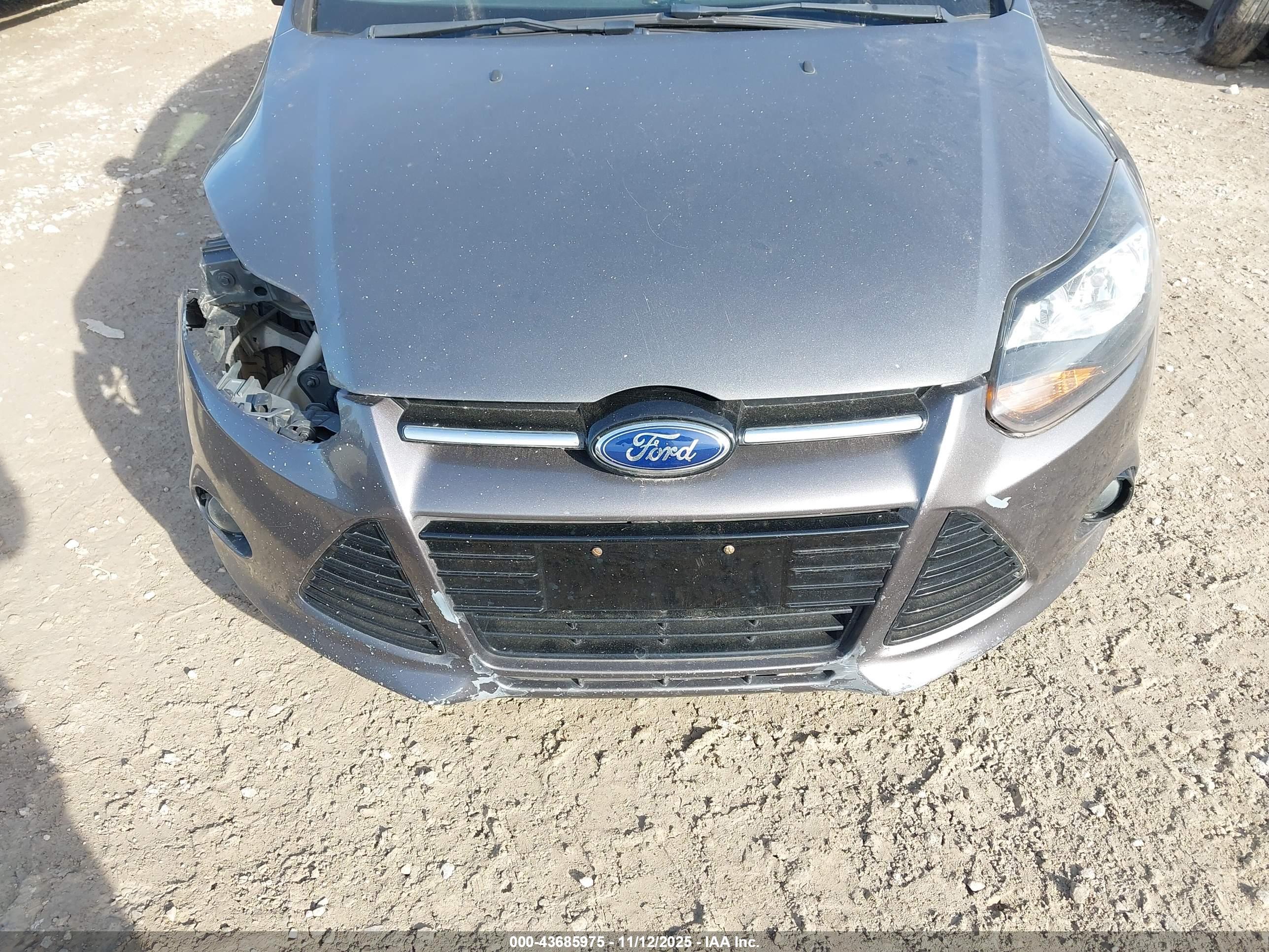 FORD FOCUS image 6
