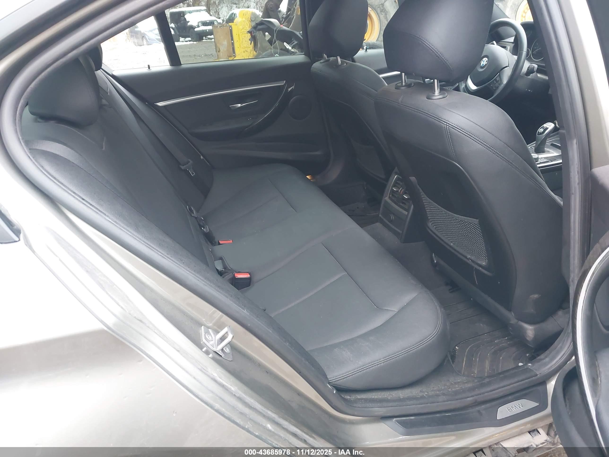 BMW 328I image 8