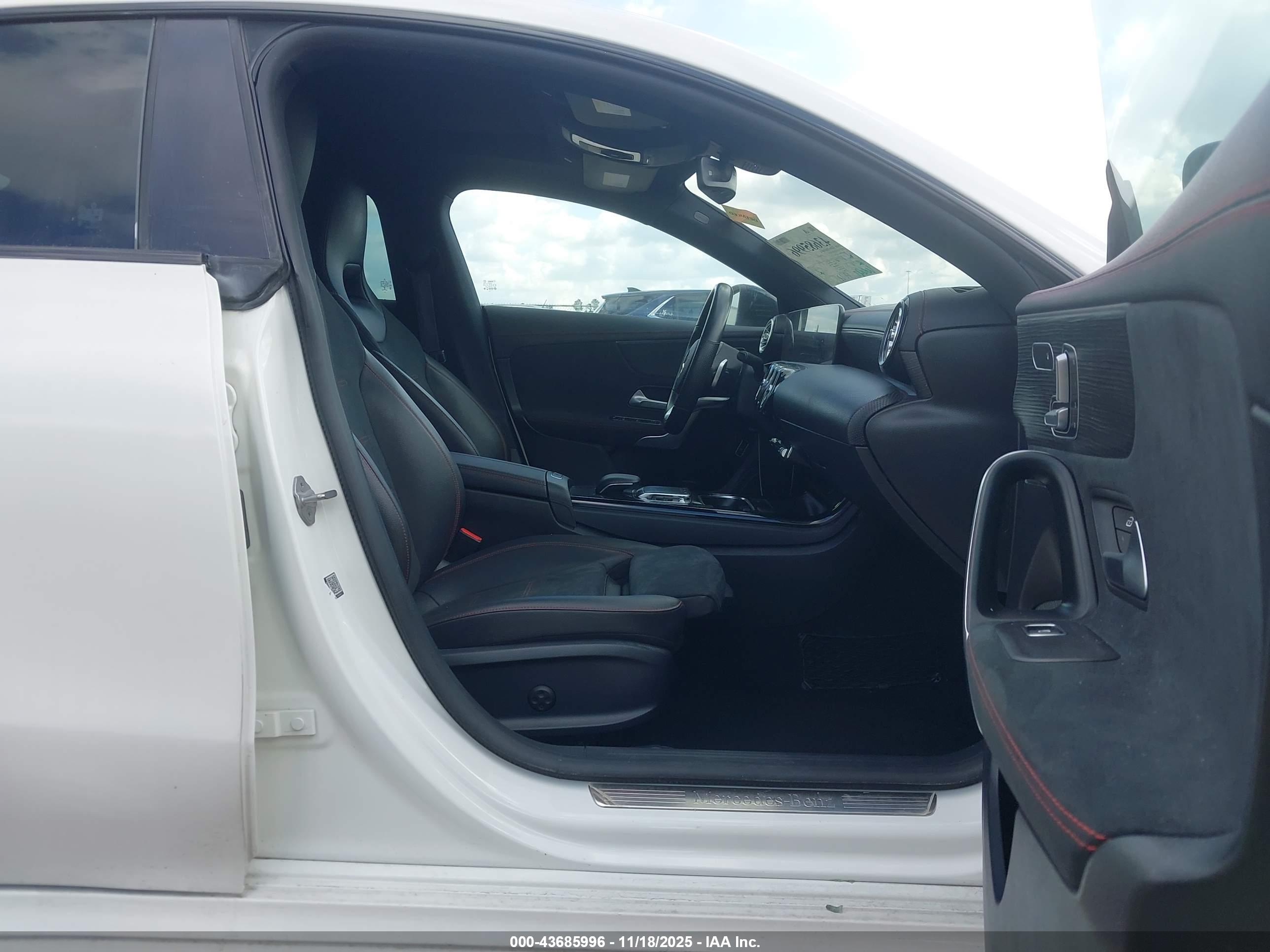 MERCEDES-BENZ CLA image 5