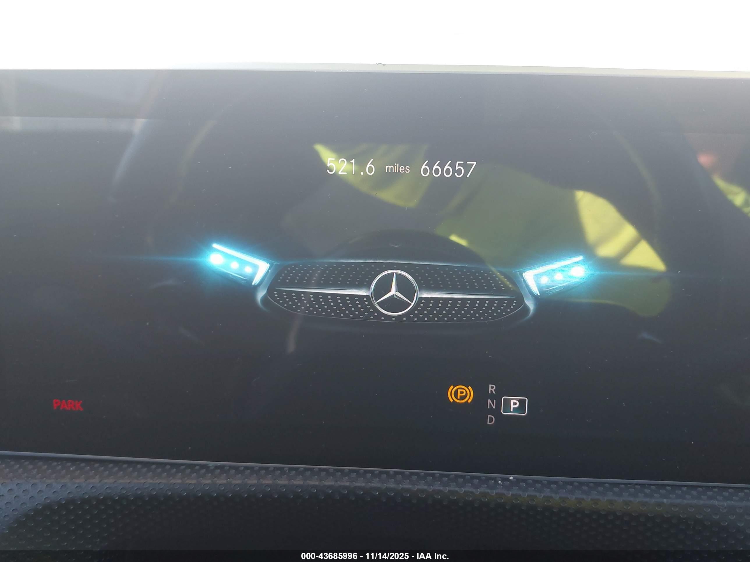 MERCEDES-BENZ CLA image 7