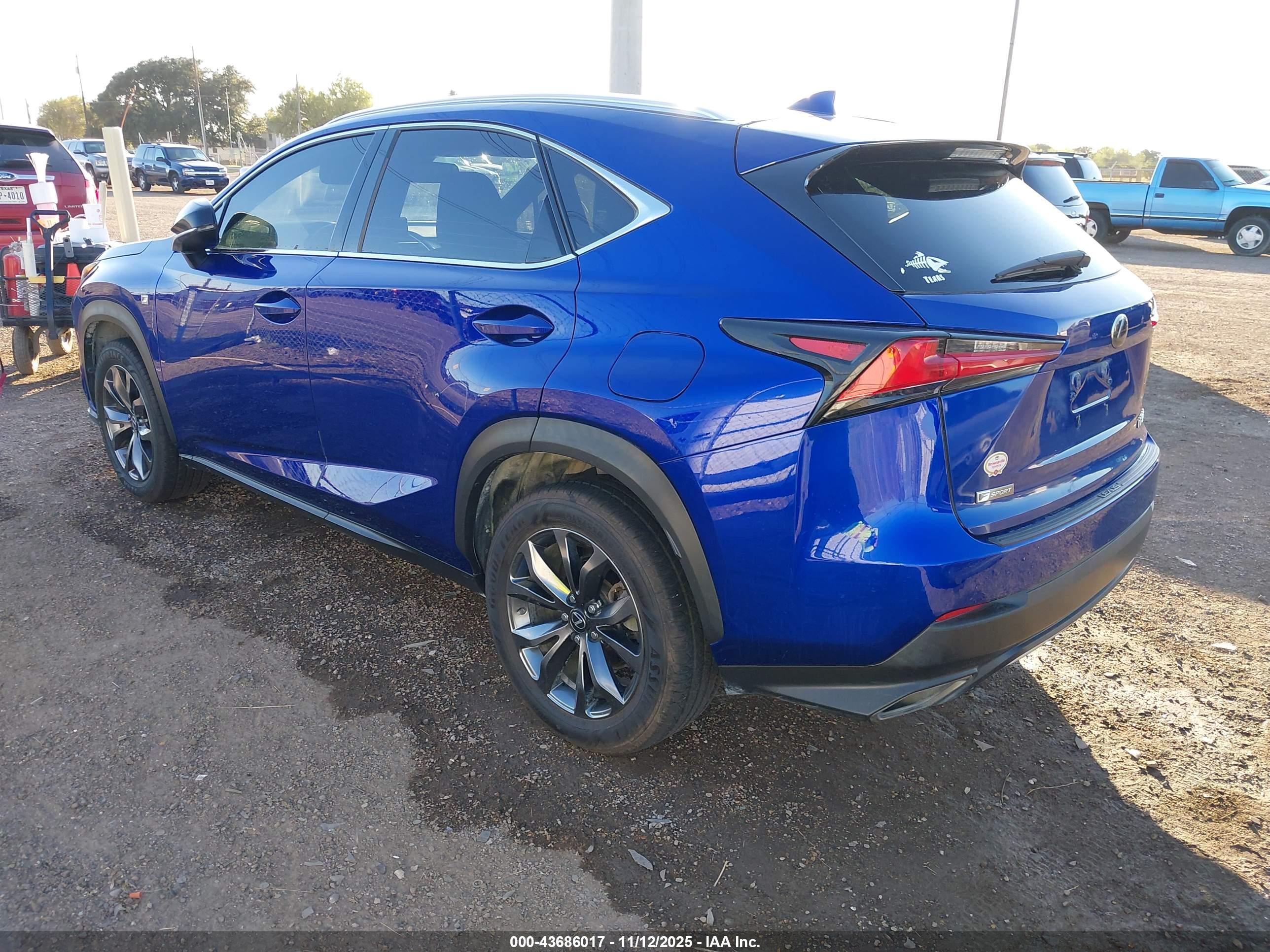 LEXUS NX image 3