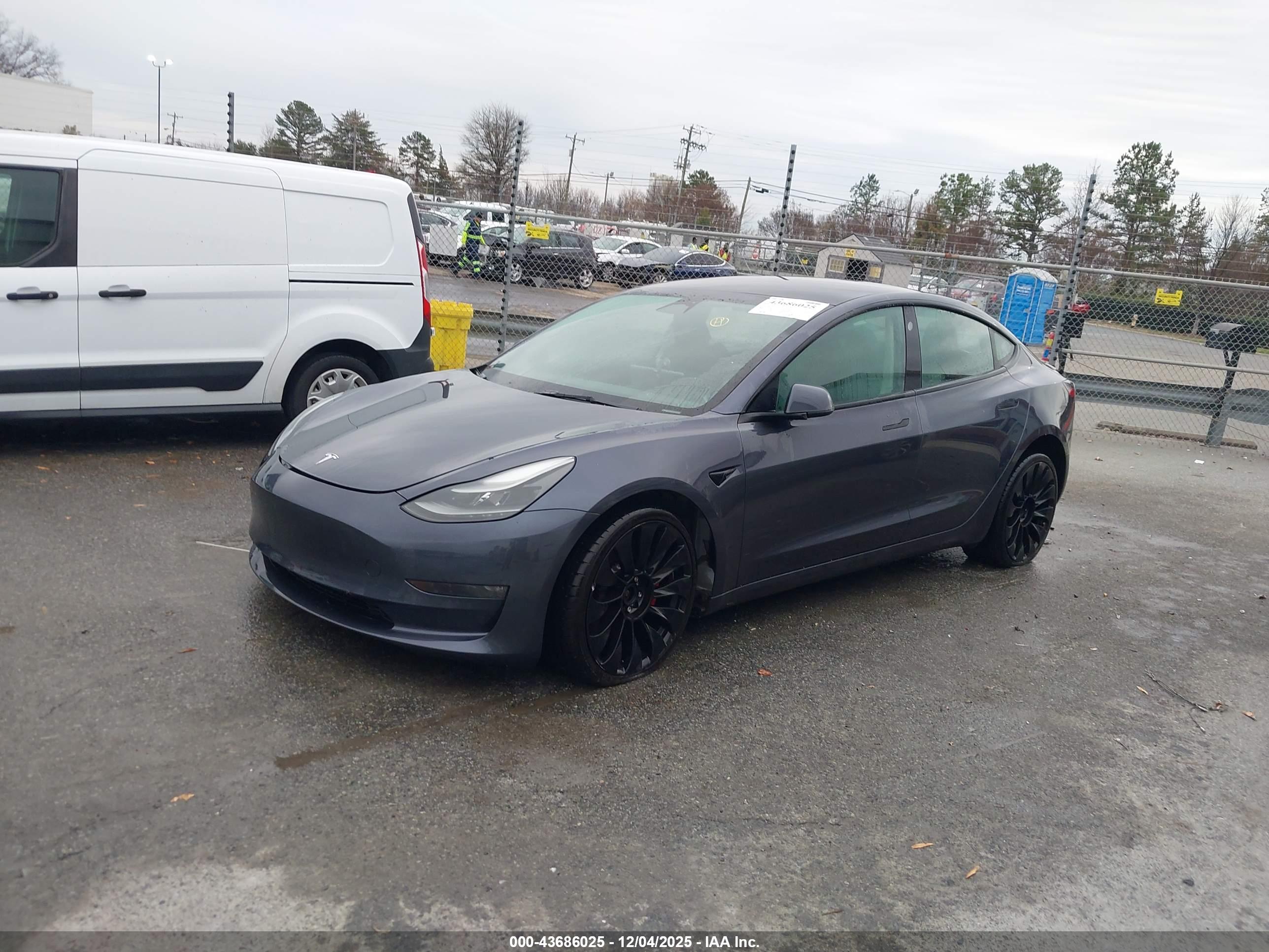 TESLA MODEL image 2