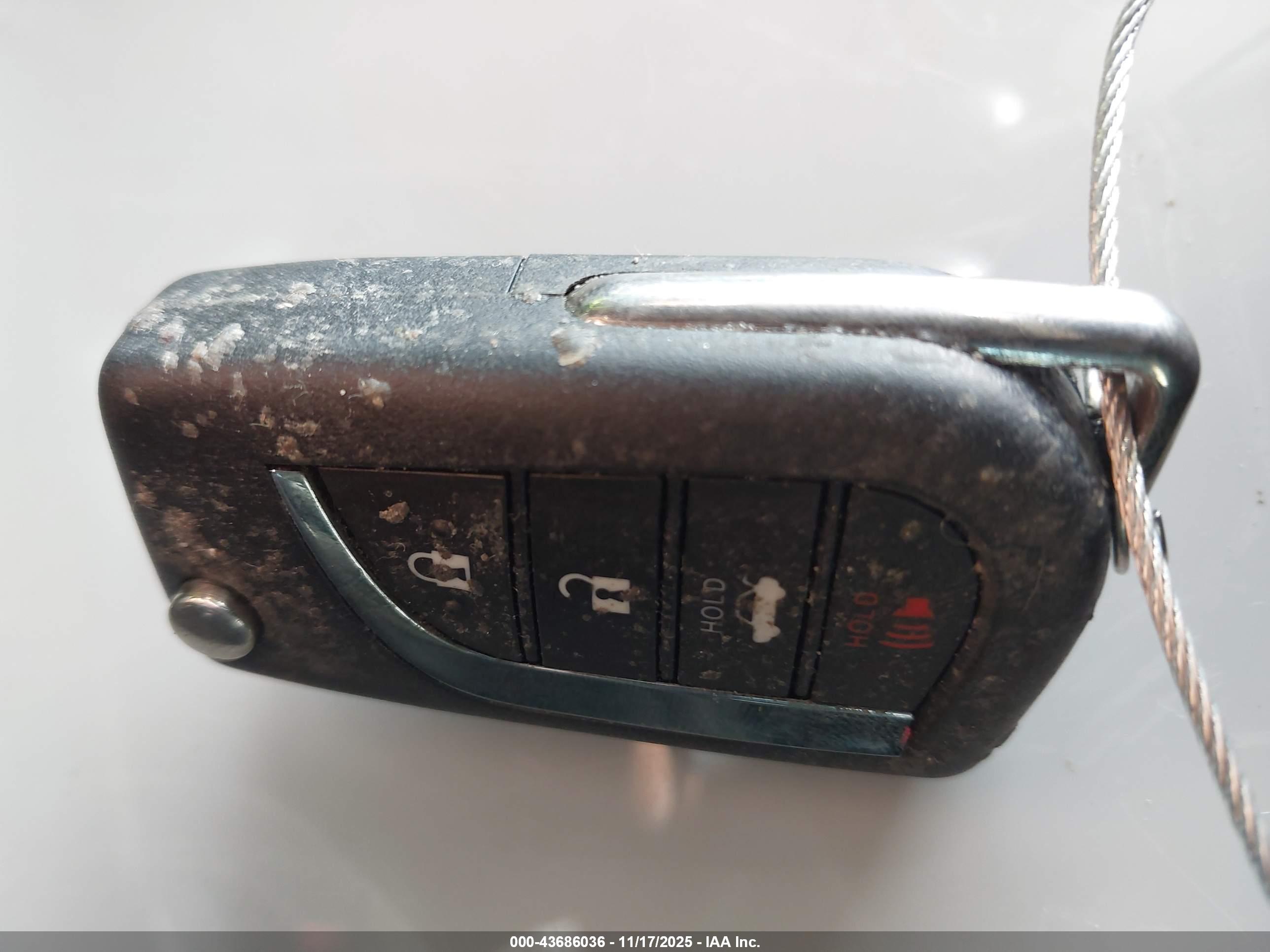 TOYOTA CAMRY image 11