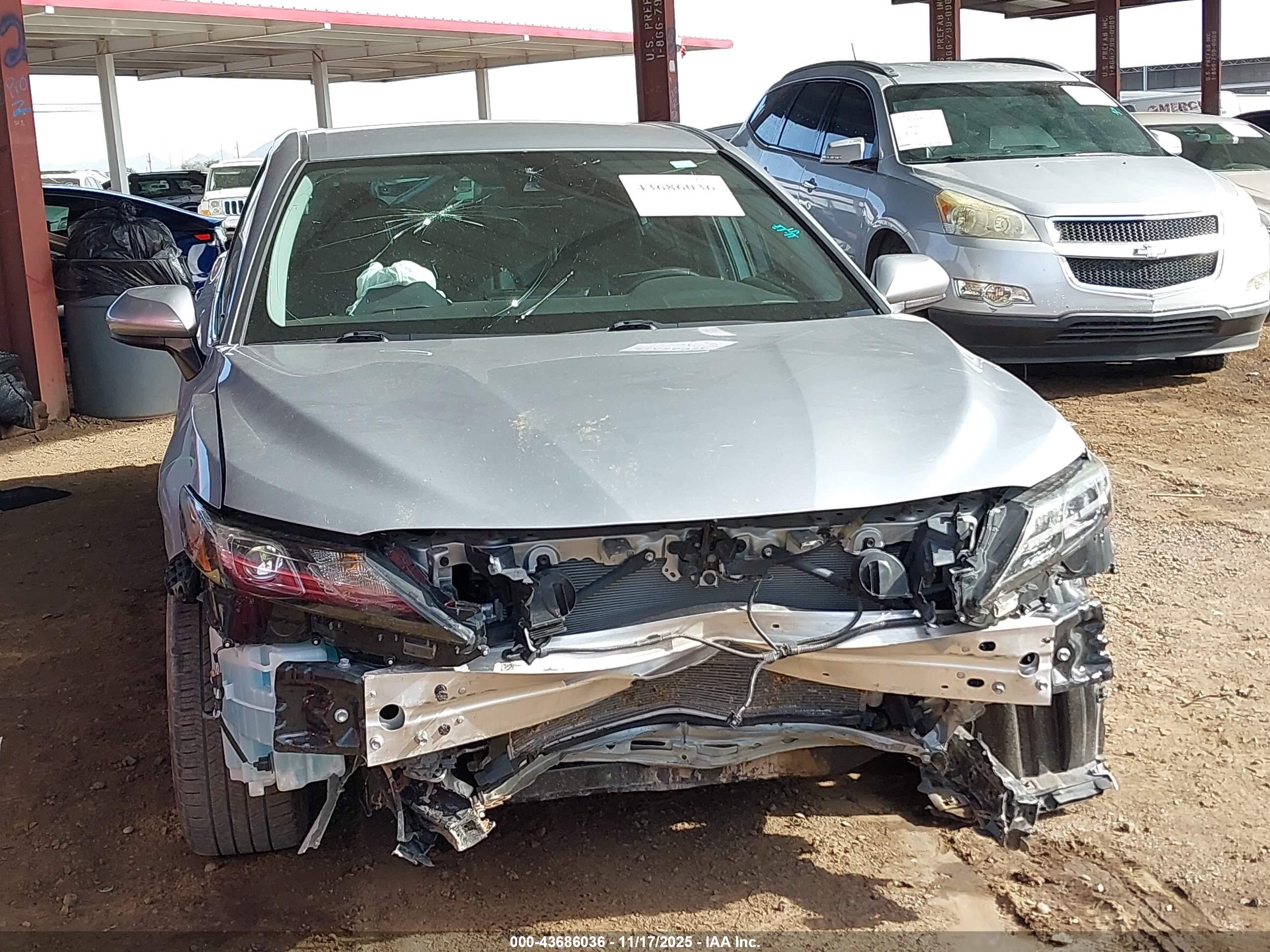 TOYOTA CAMRY image 6