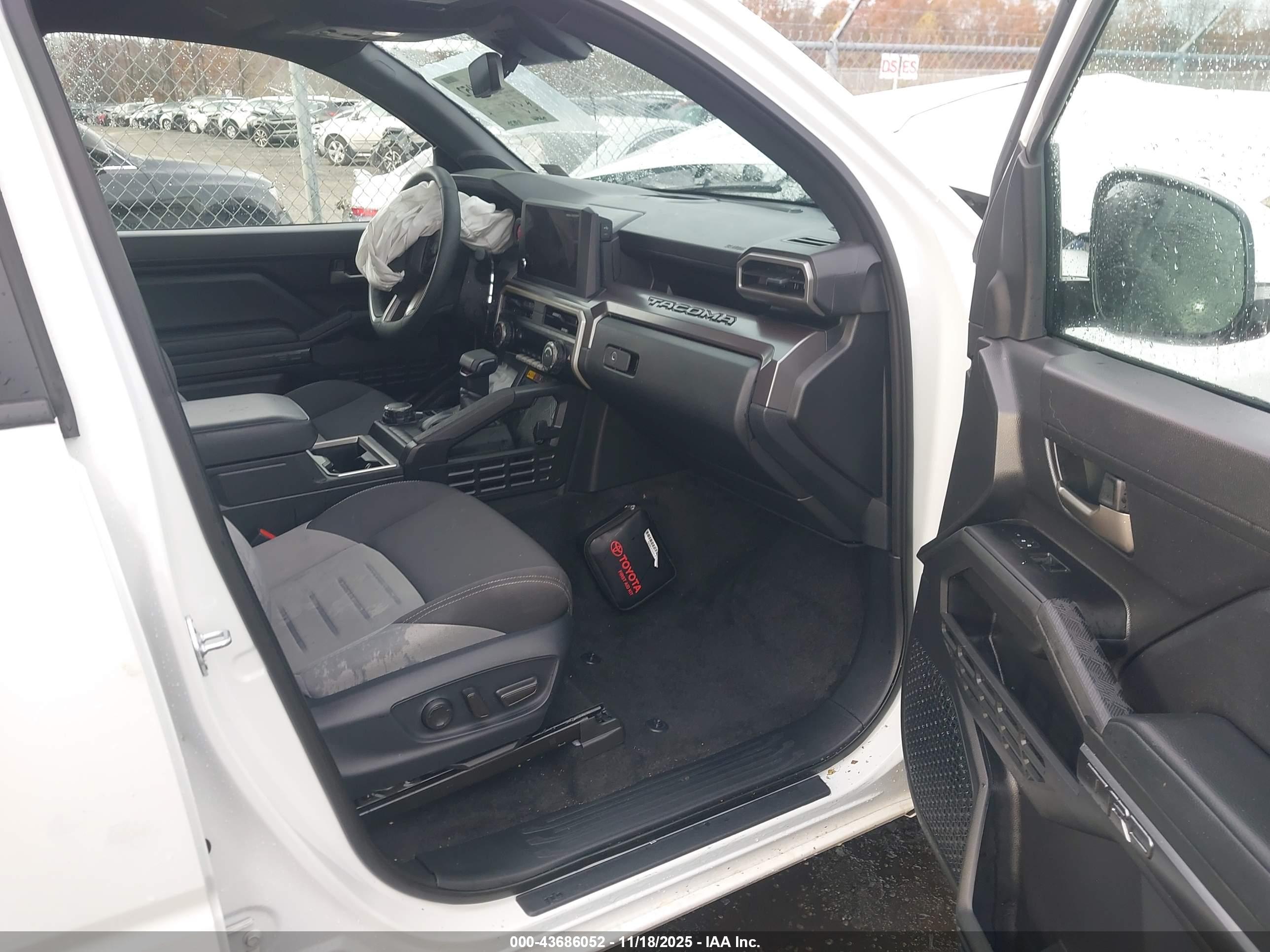 TOYOTA TACOMA image 5