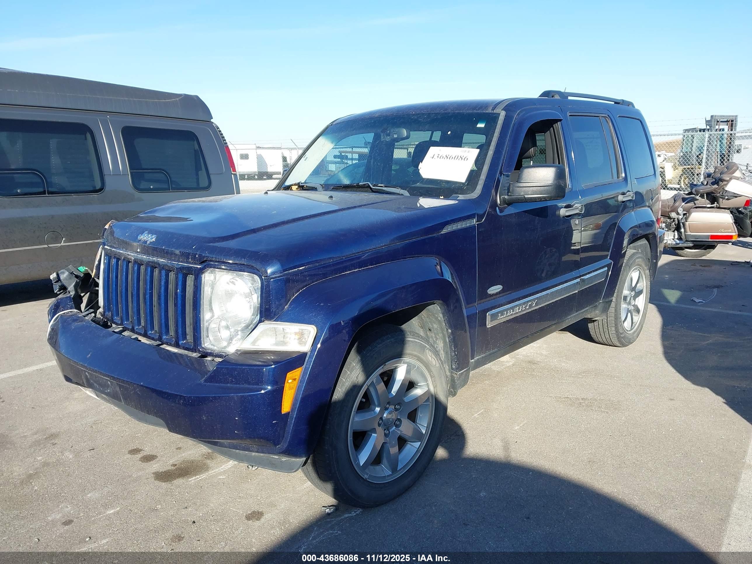 JEEP LIBERTY image 2