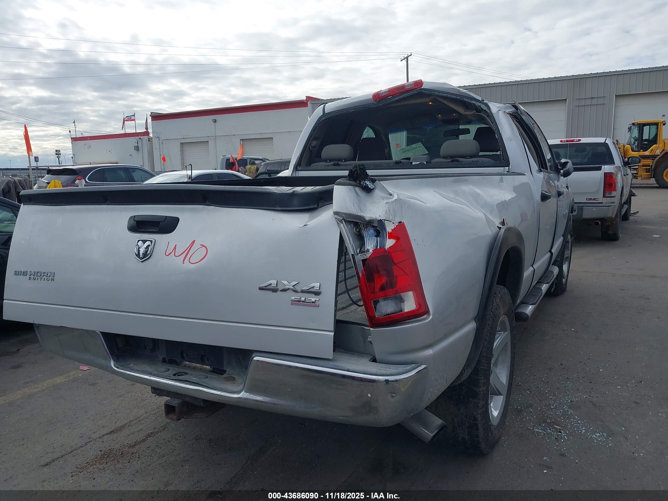 DODGE RAM image 6