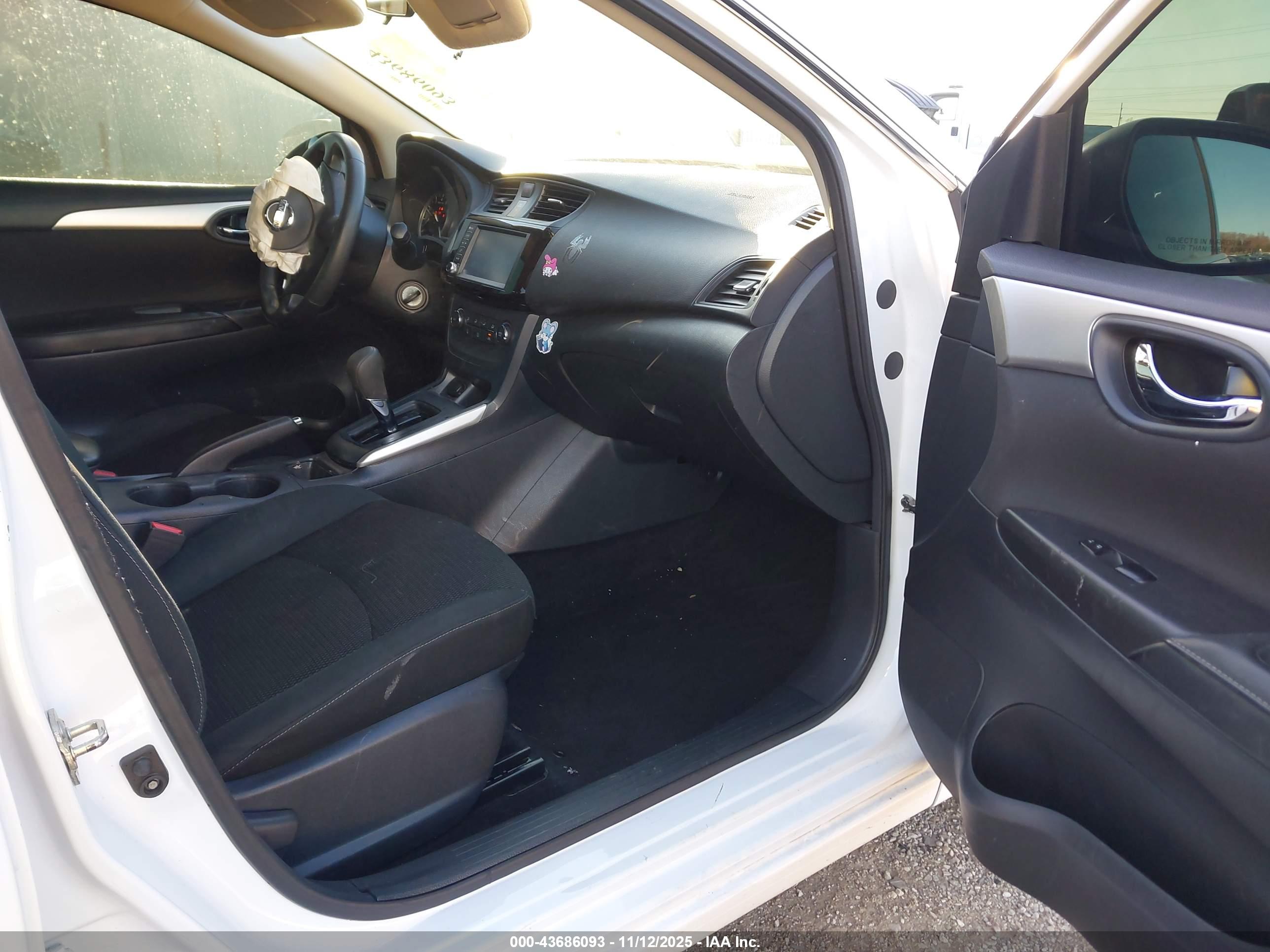 NISSAN SENTRA image 5