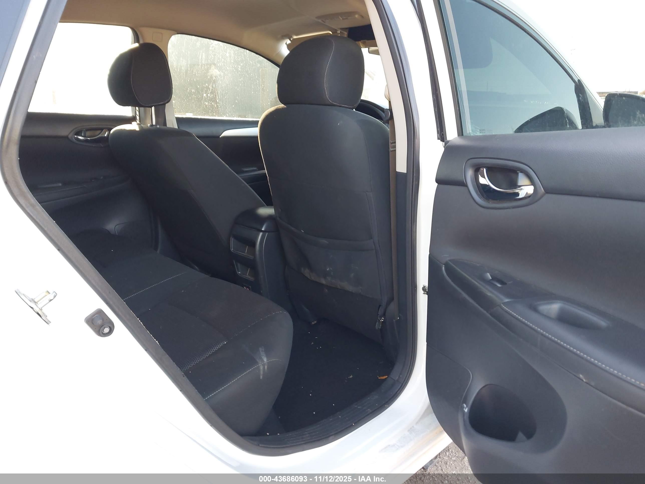 NISSAN SENTRA image 8