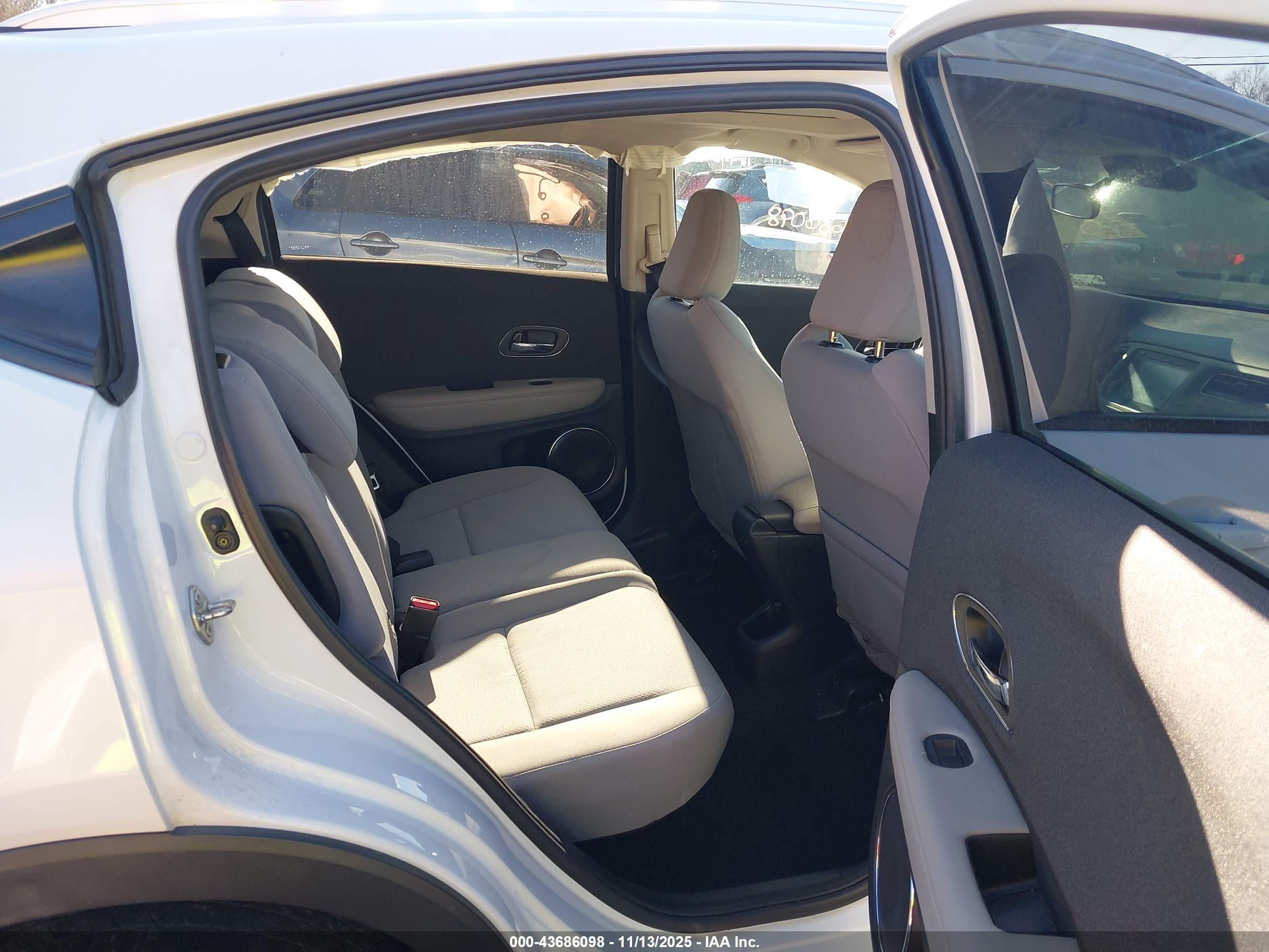 HONDA HR-V image 8