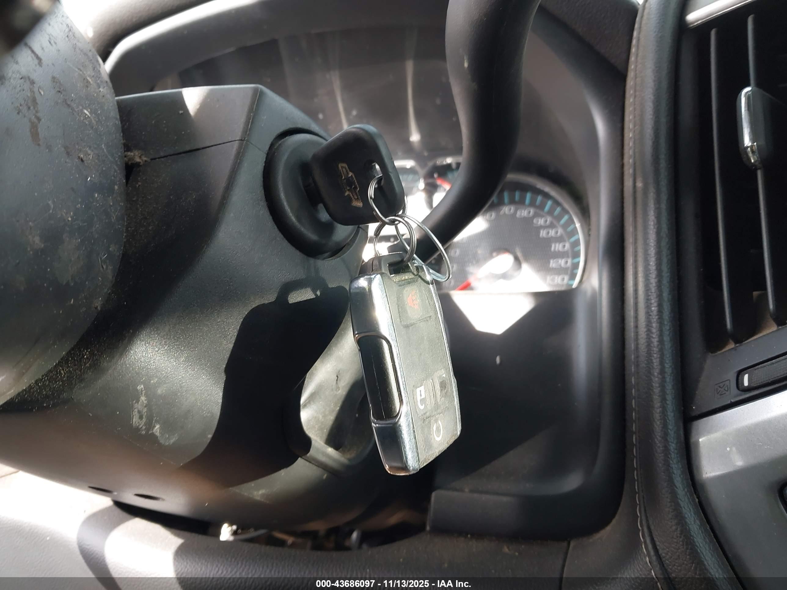 CHEVROLET SILVERADO image 11