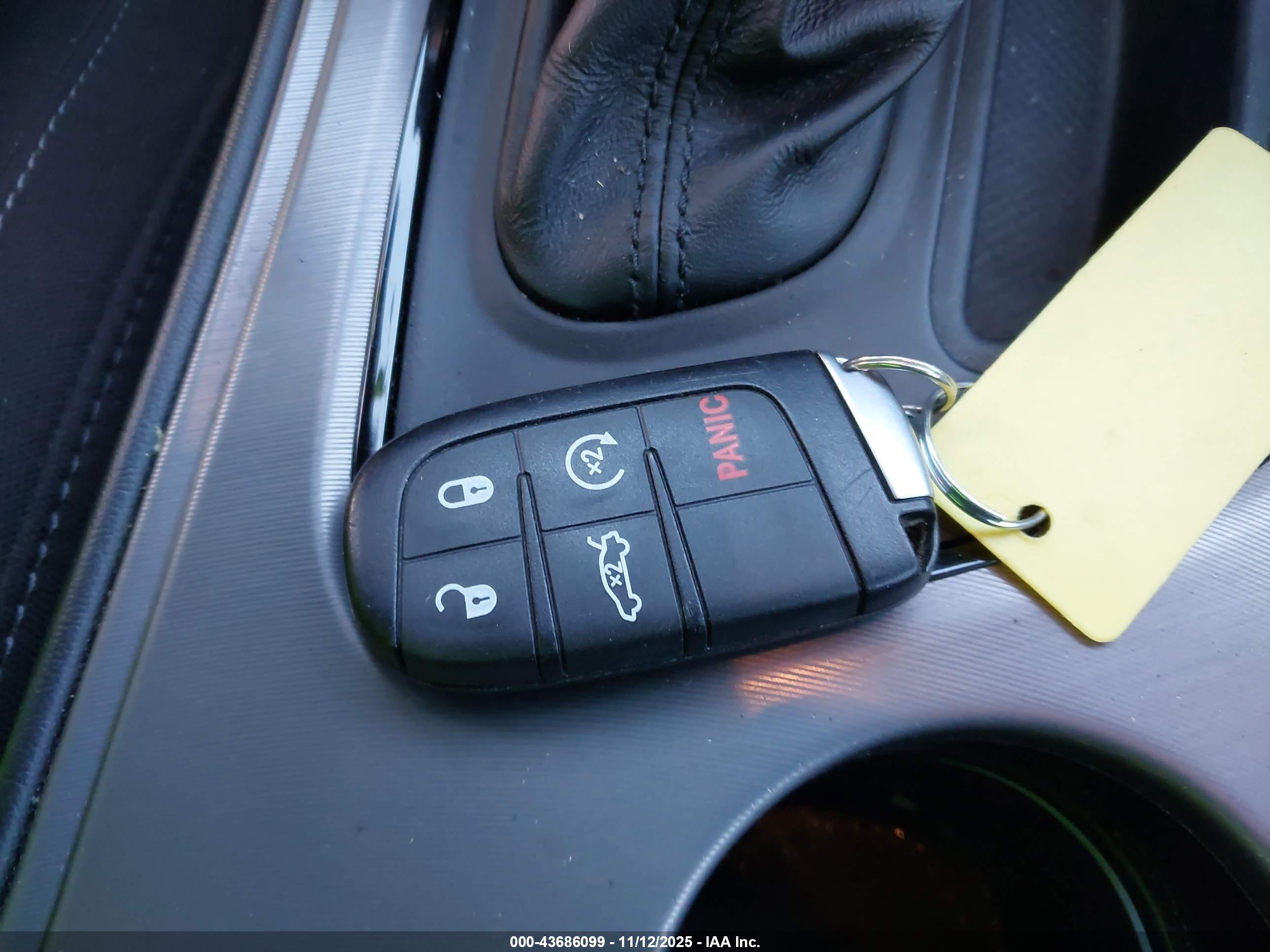 DODGE CHALLENGER image 11