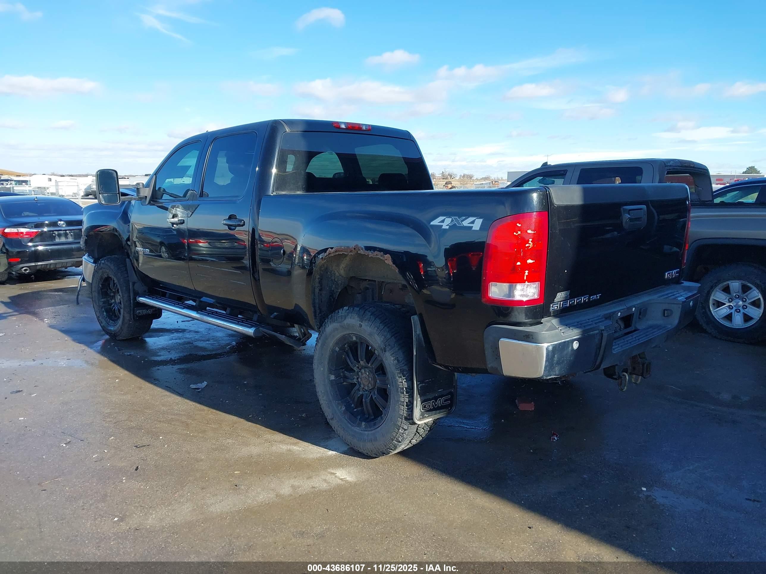 GMC SIERRA image 3