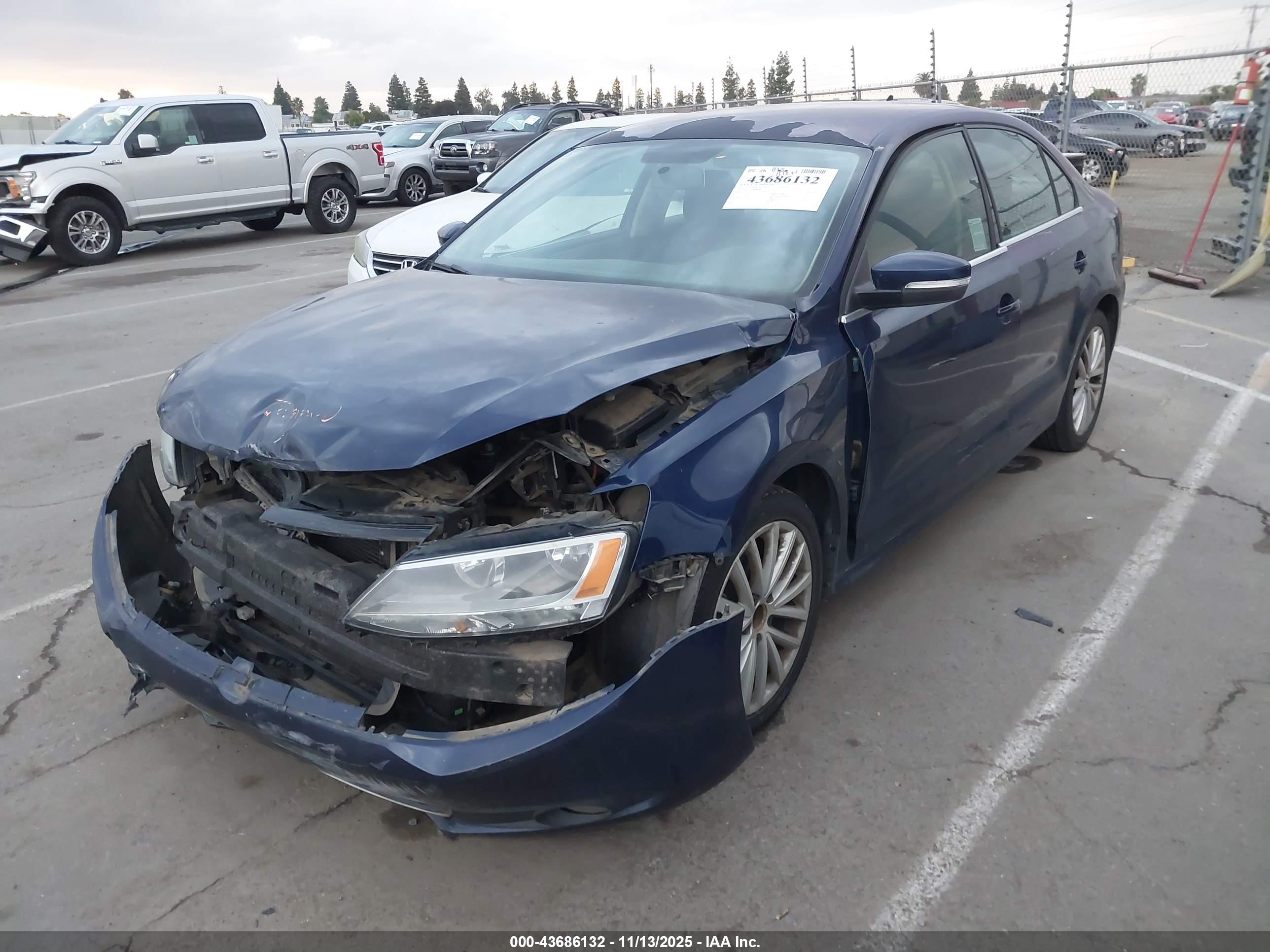 VOLKSWAGEN JETTA image 2