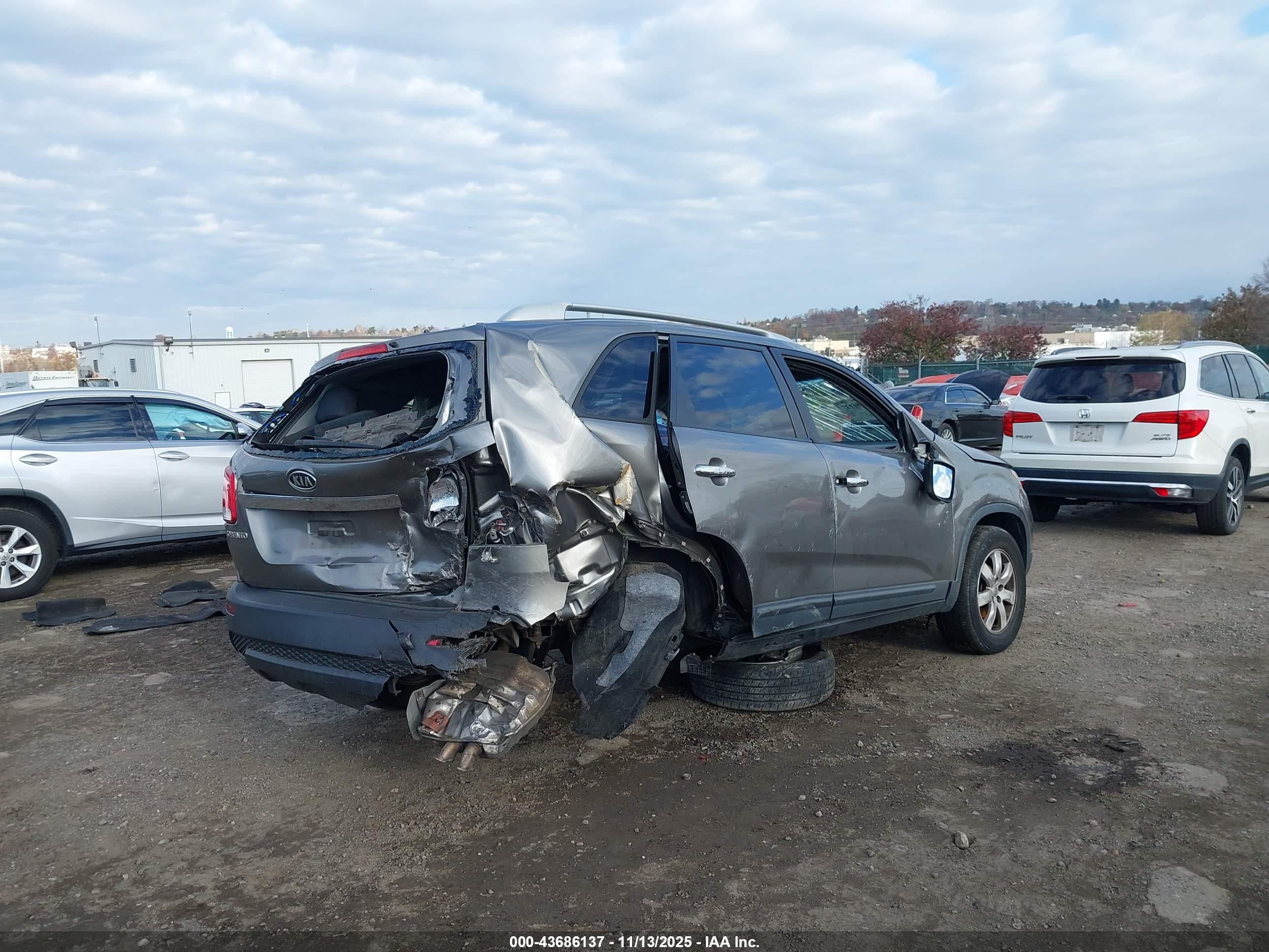 KIA SORENTO image 6