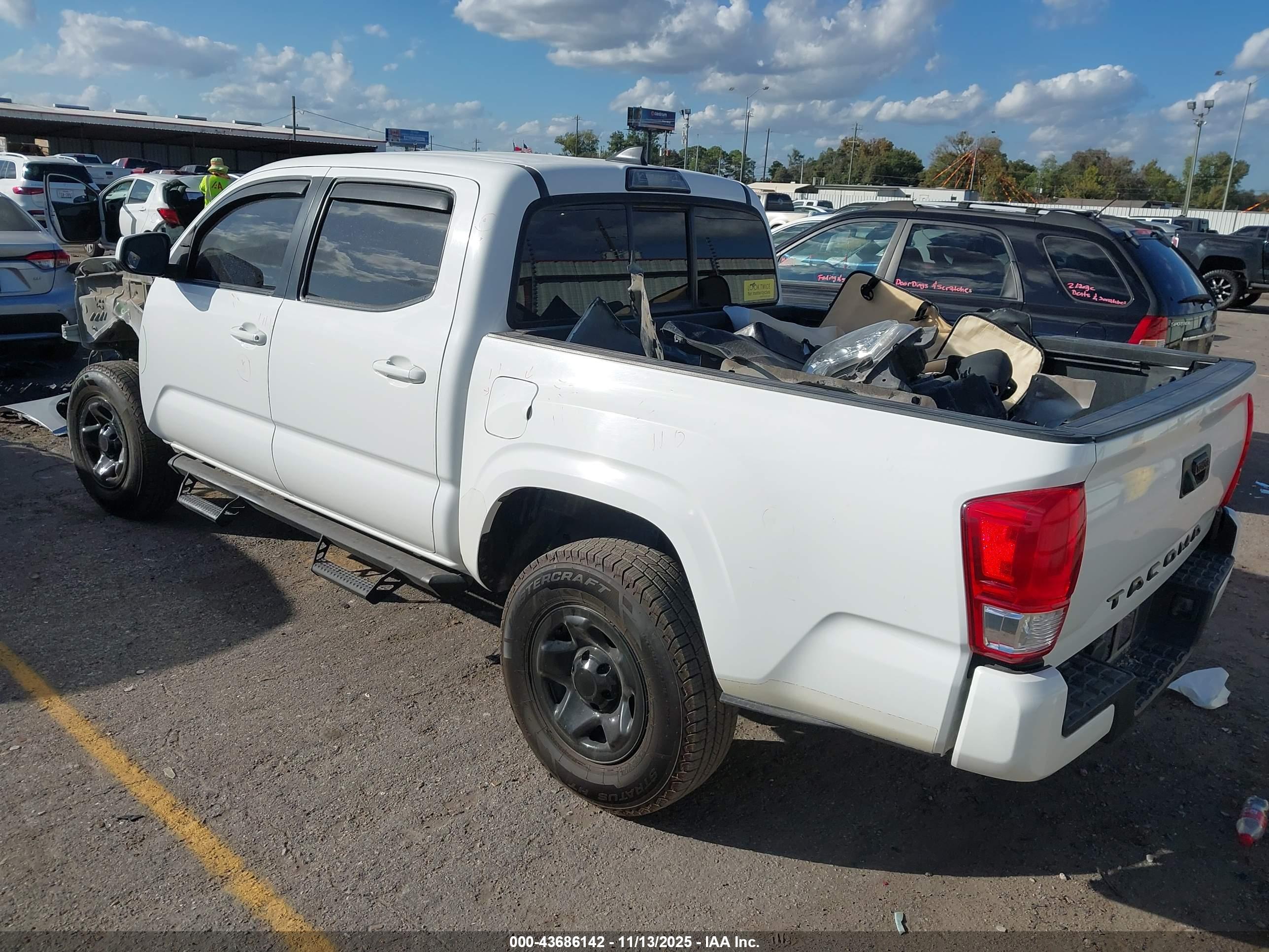 TOYOTA TACOMA image 3