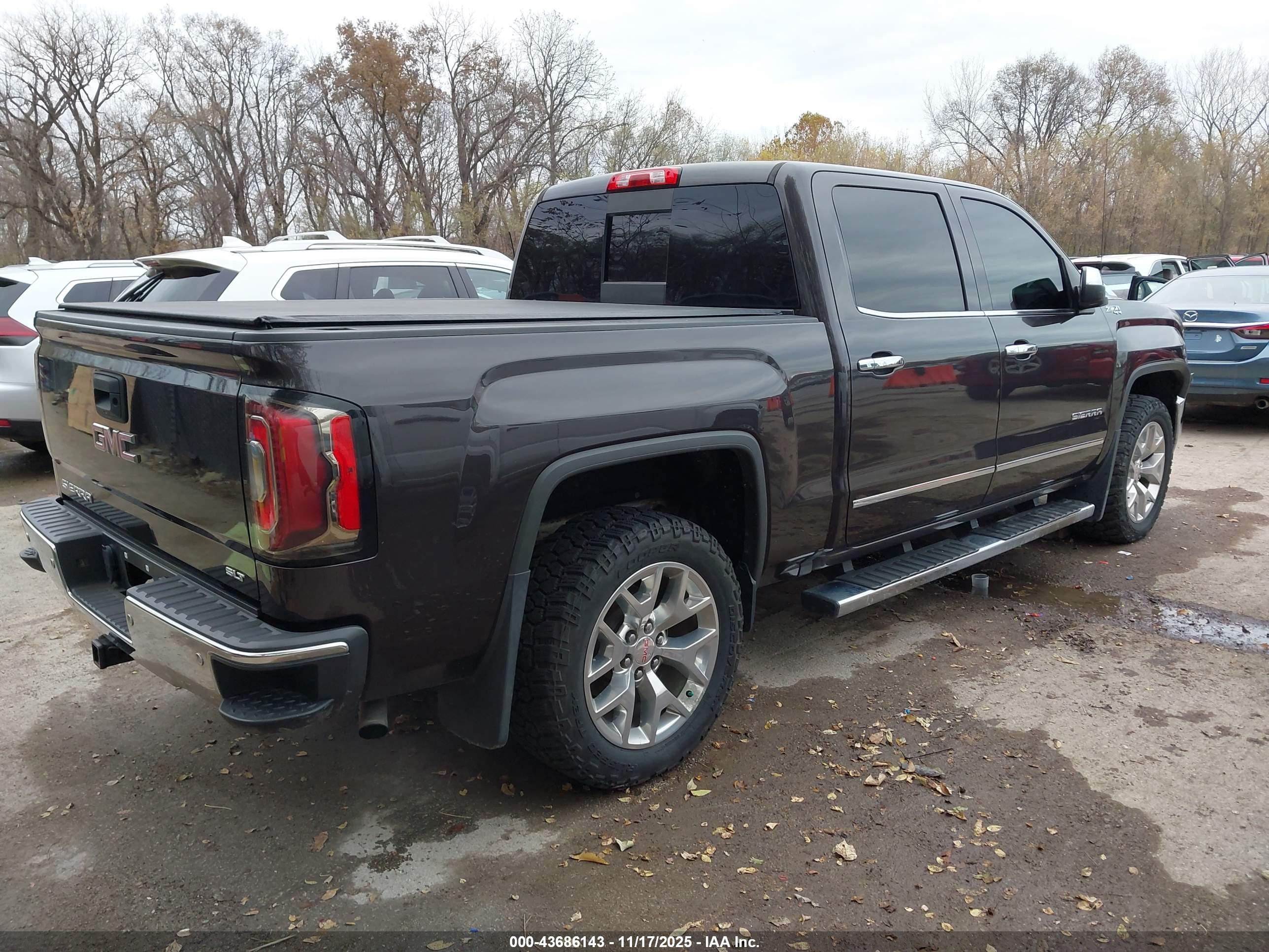 GMC SIERRA image 4