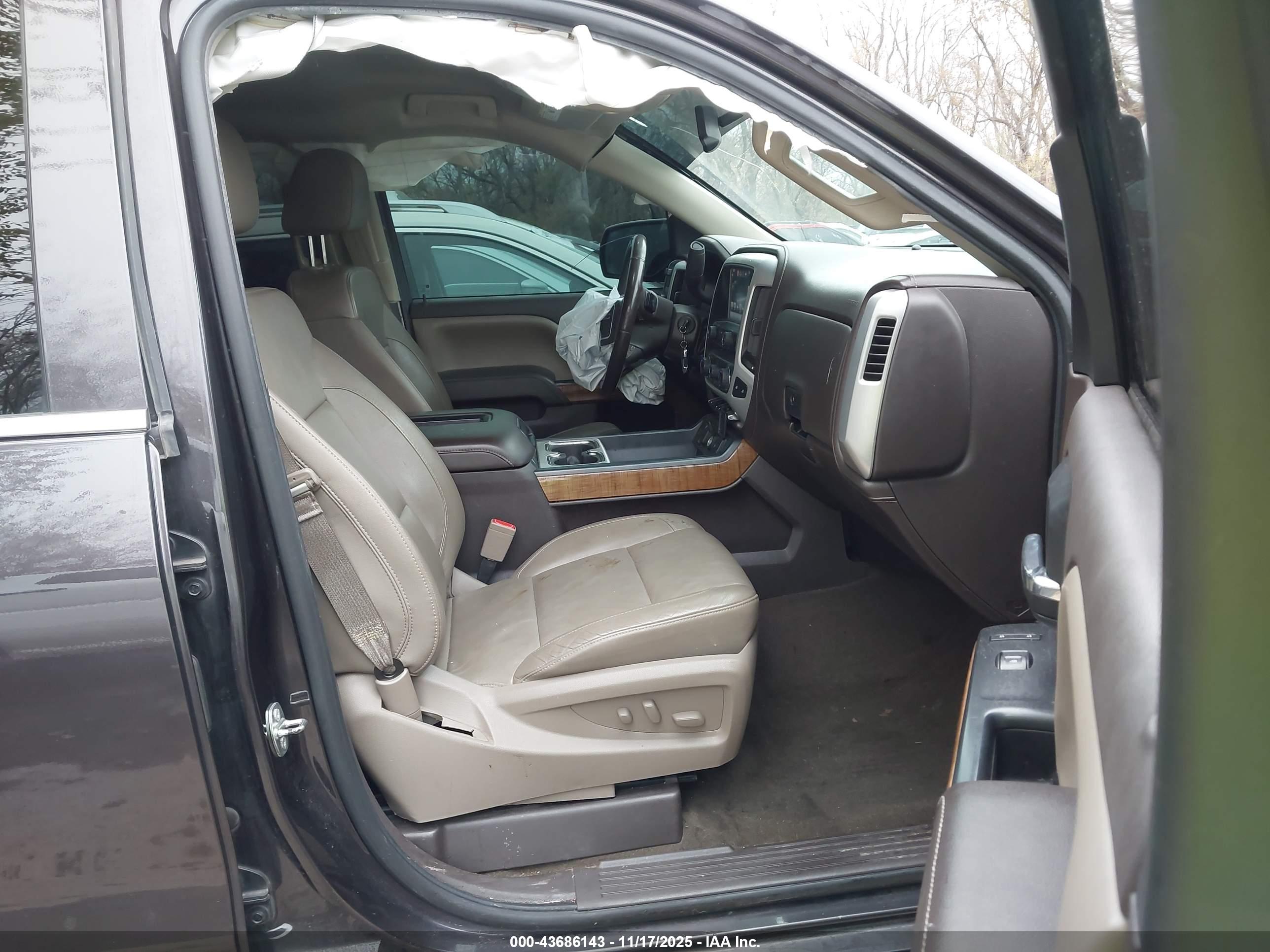 GMC SIERRA image 5
