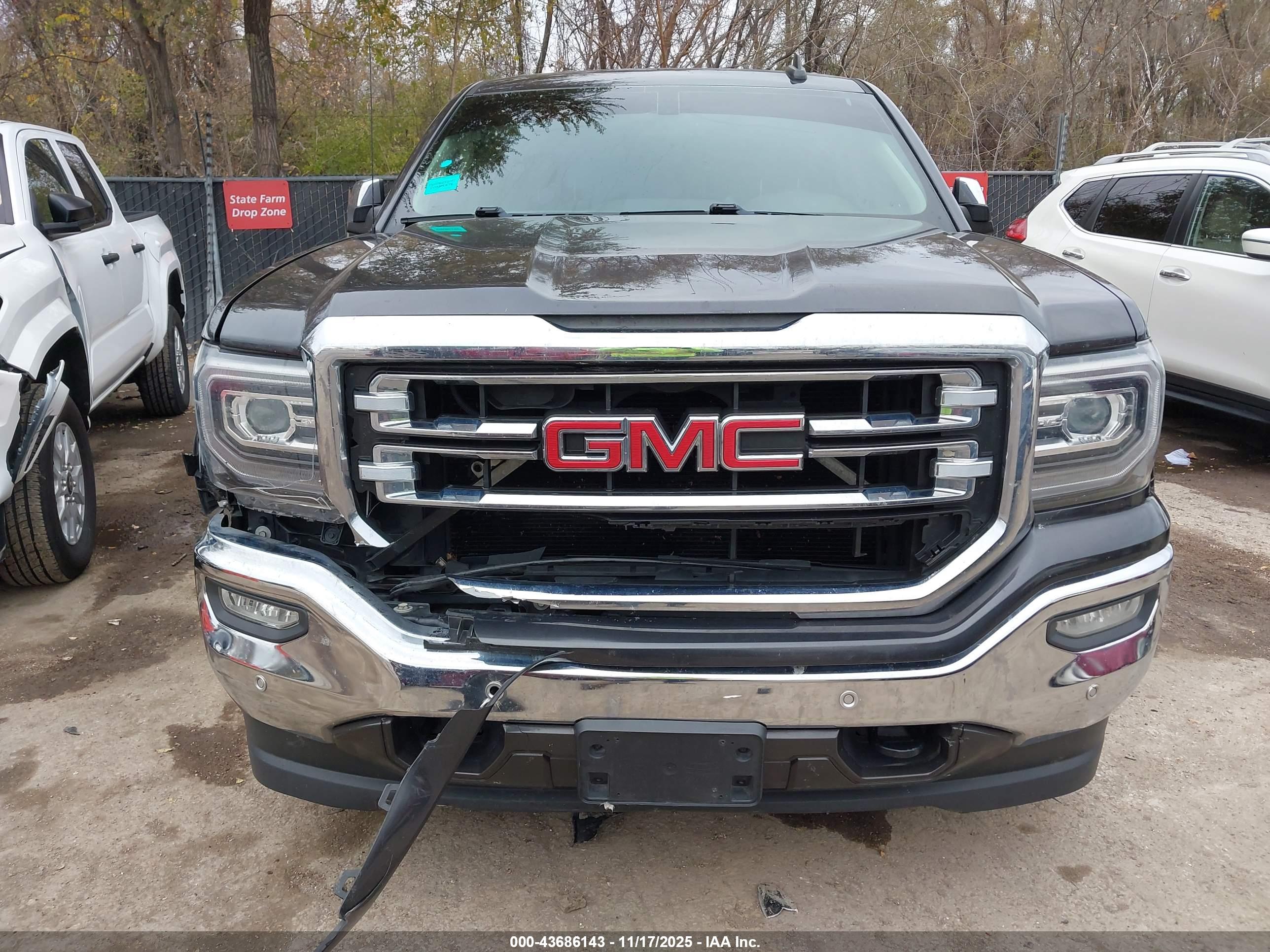 GMC SIERRA image 6