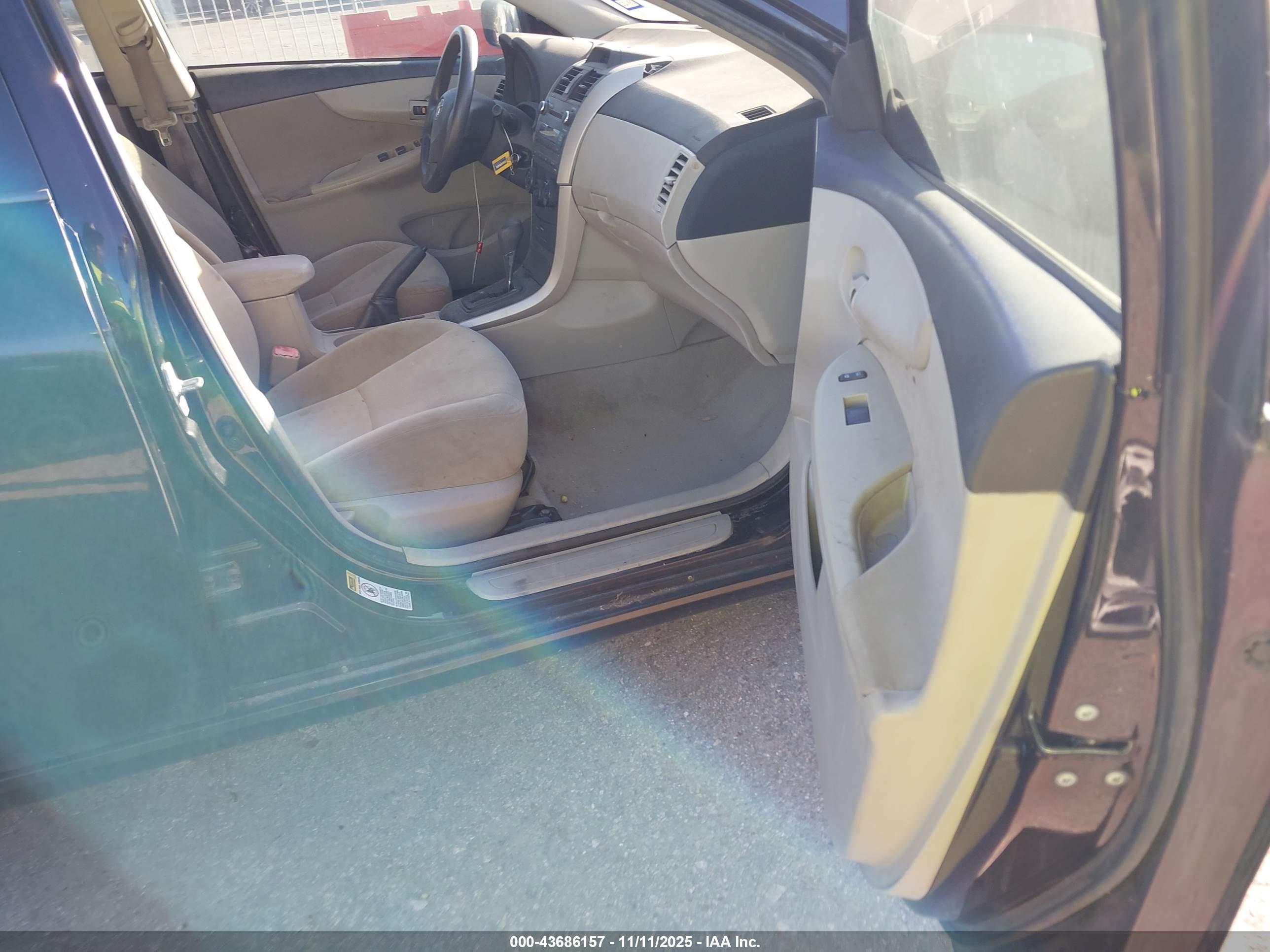 TOYOTA COROLLA image 5