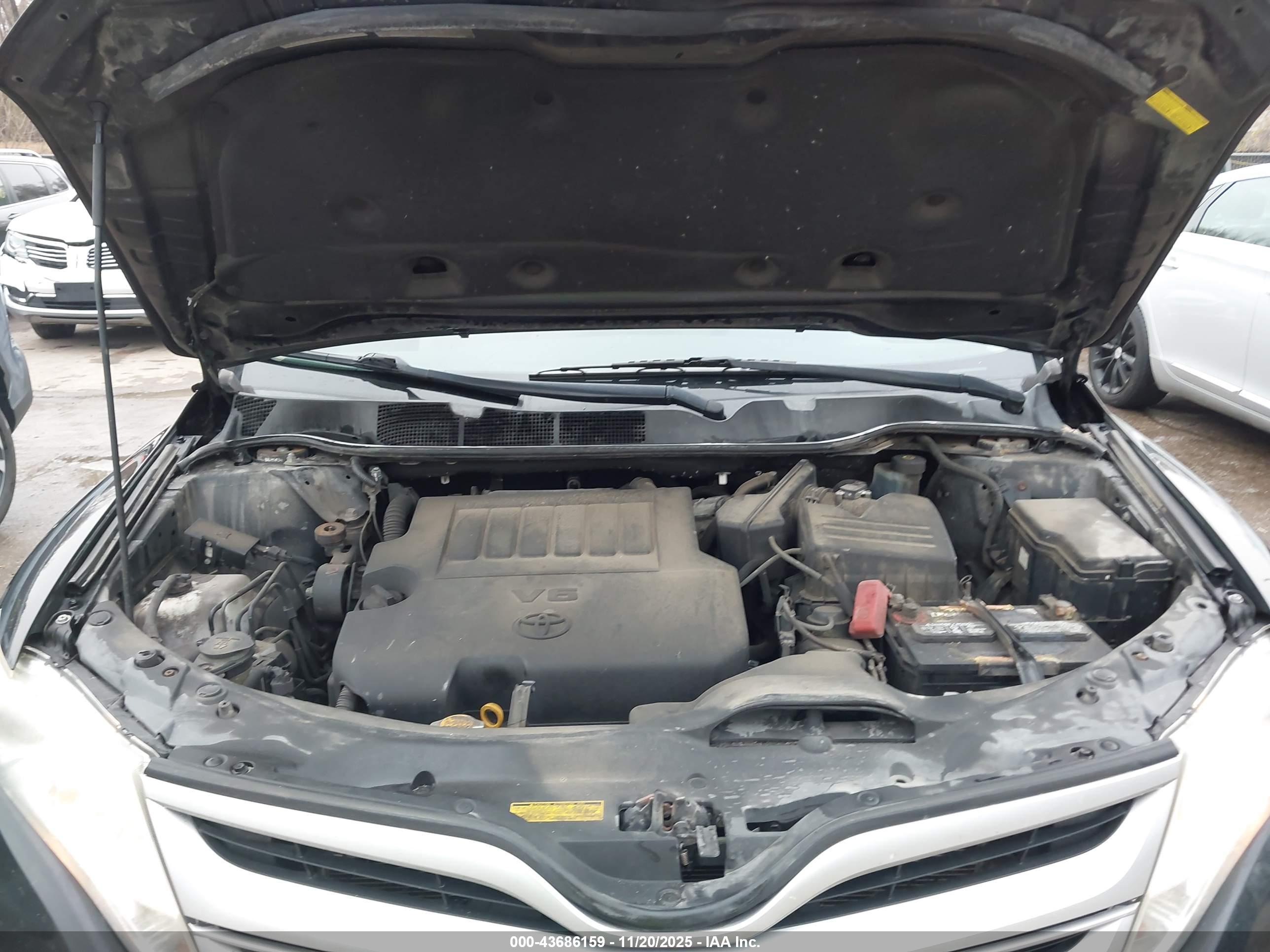 TOYOTA VENZA image 10