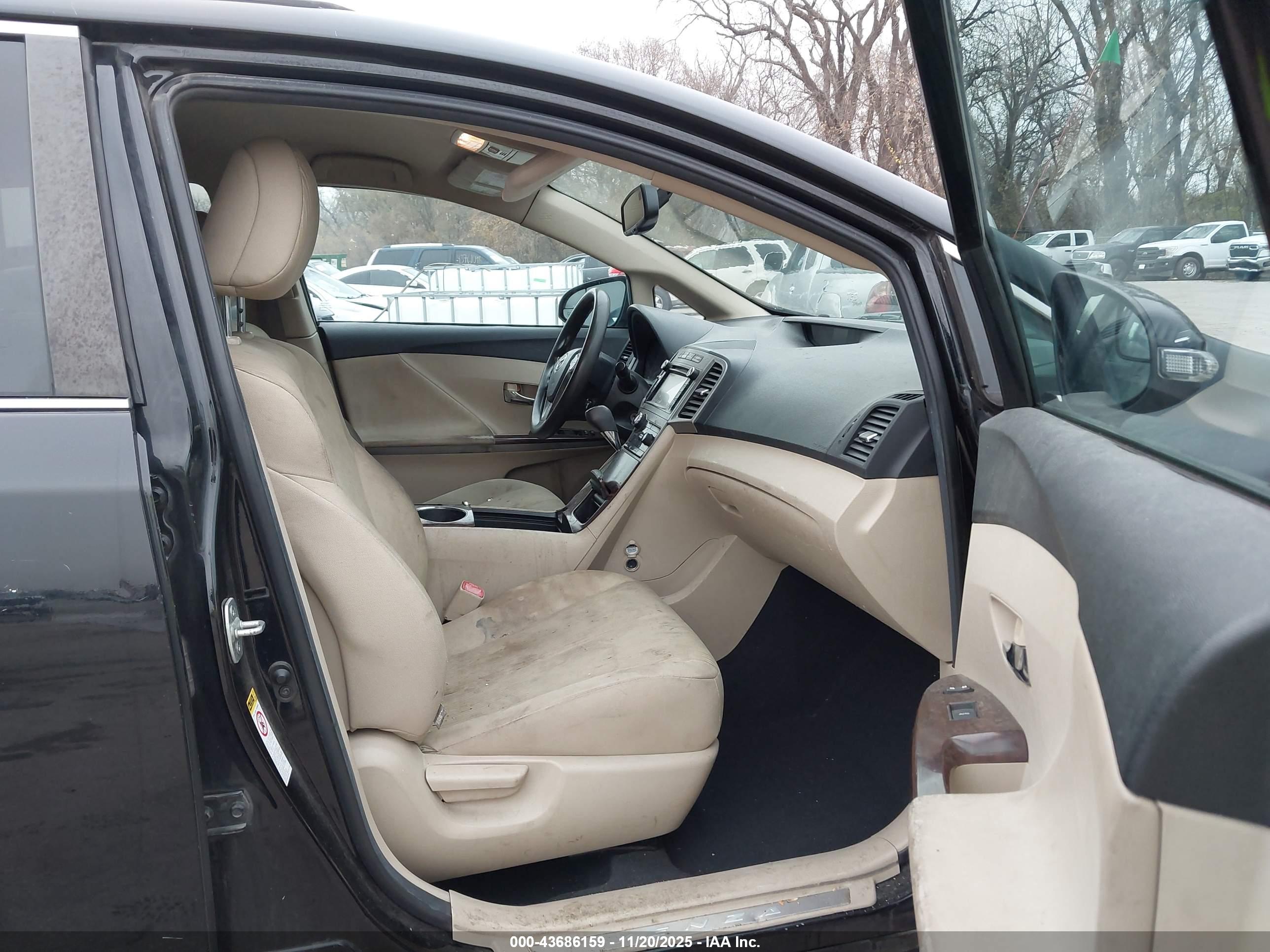 TOYOTA VENZA image 5