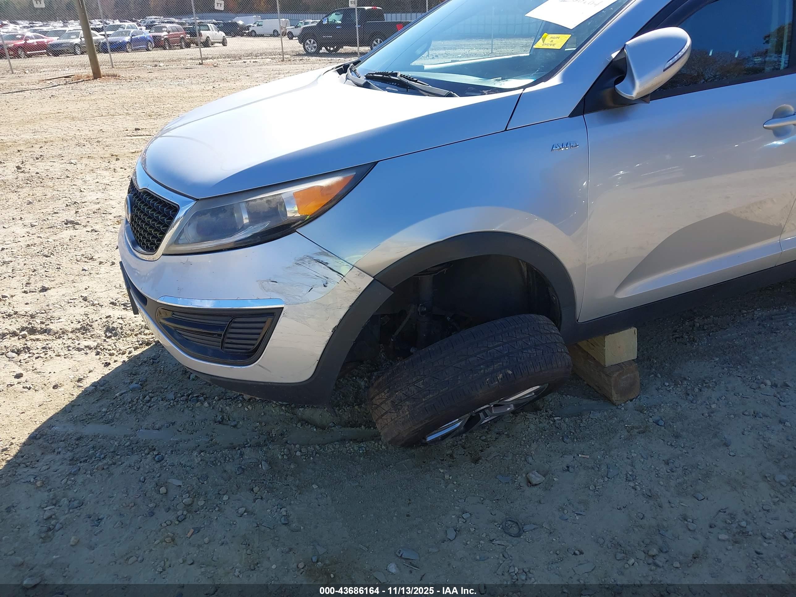 KIA SPORTAGE image 6