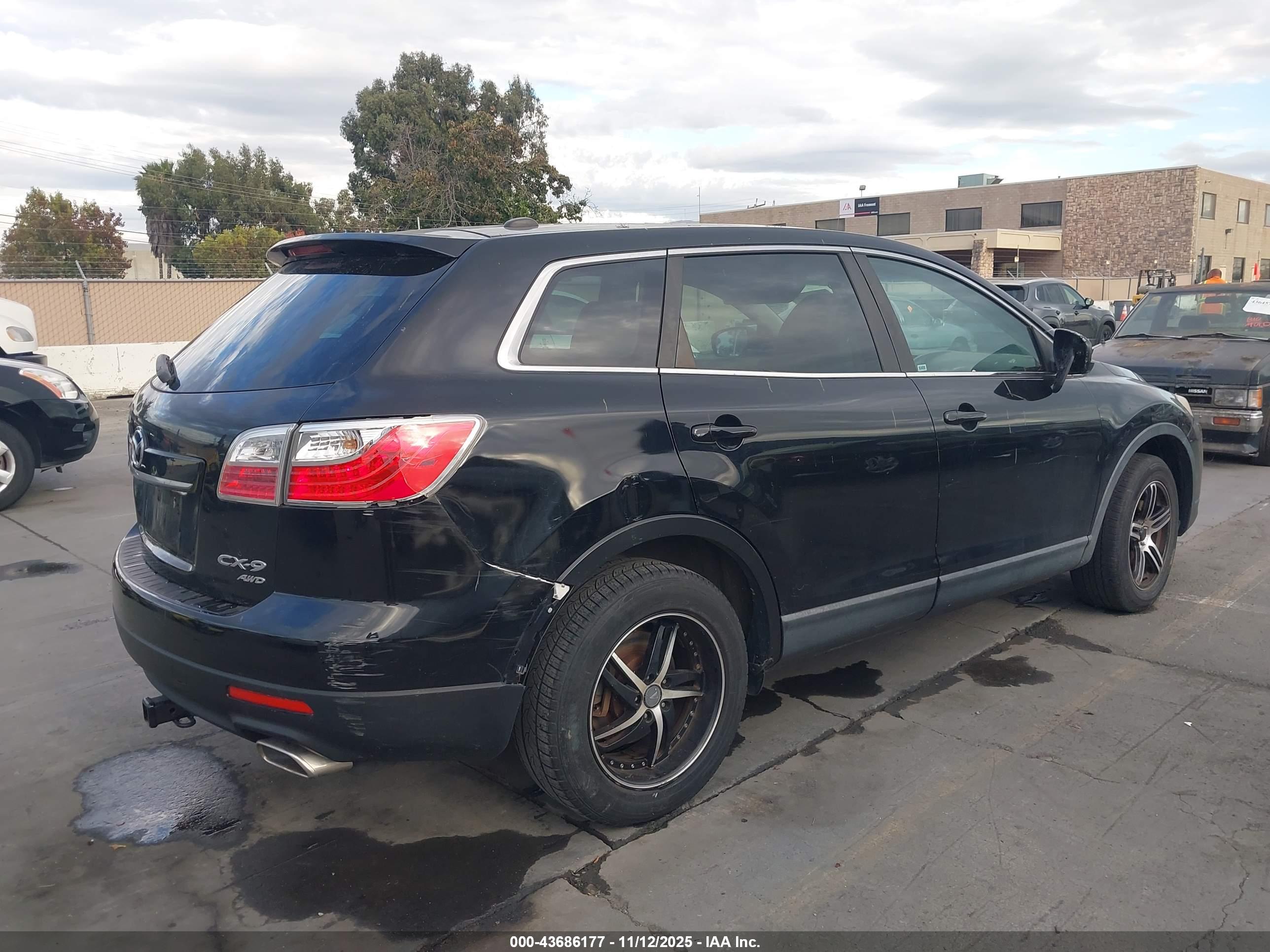 MAZDA CX-9 image 4