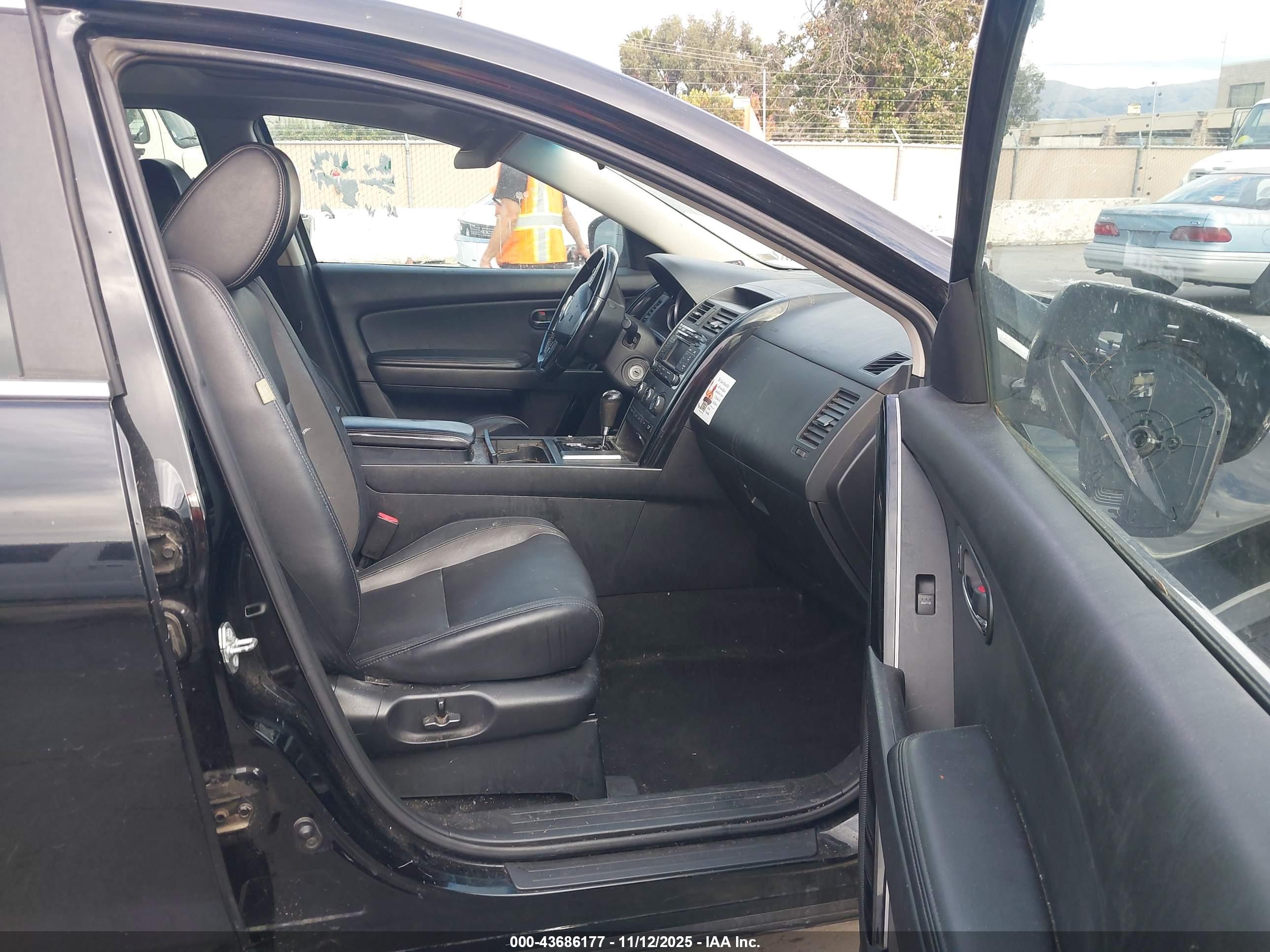 MAZDA CX-9 image 5