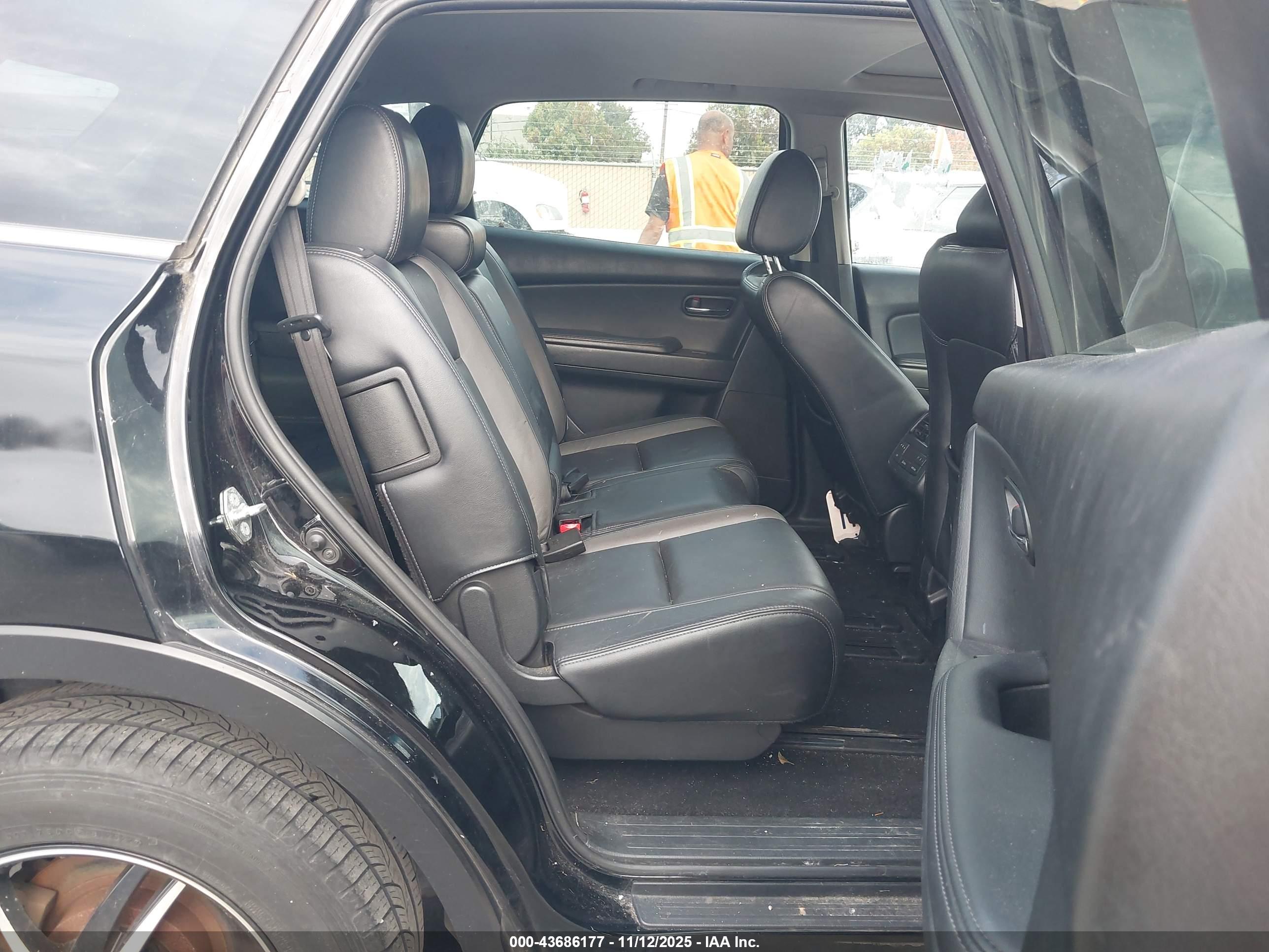 MAZDA CX-9 image 8