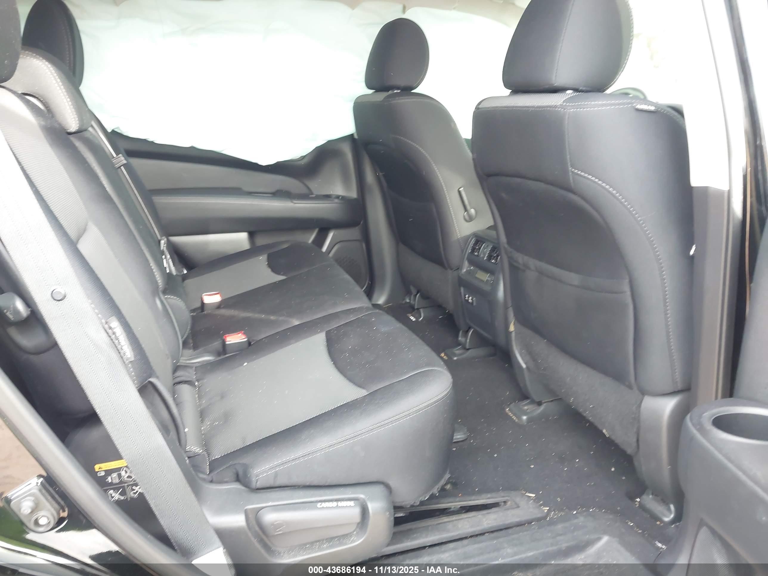 NISSAN PATHFINDER image 8