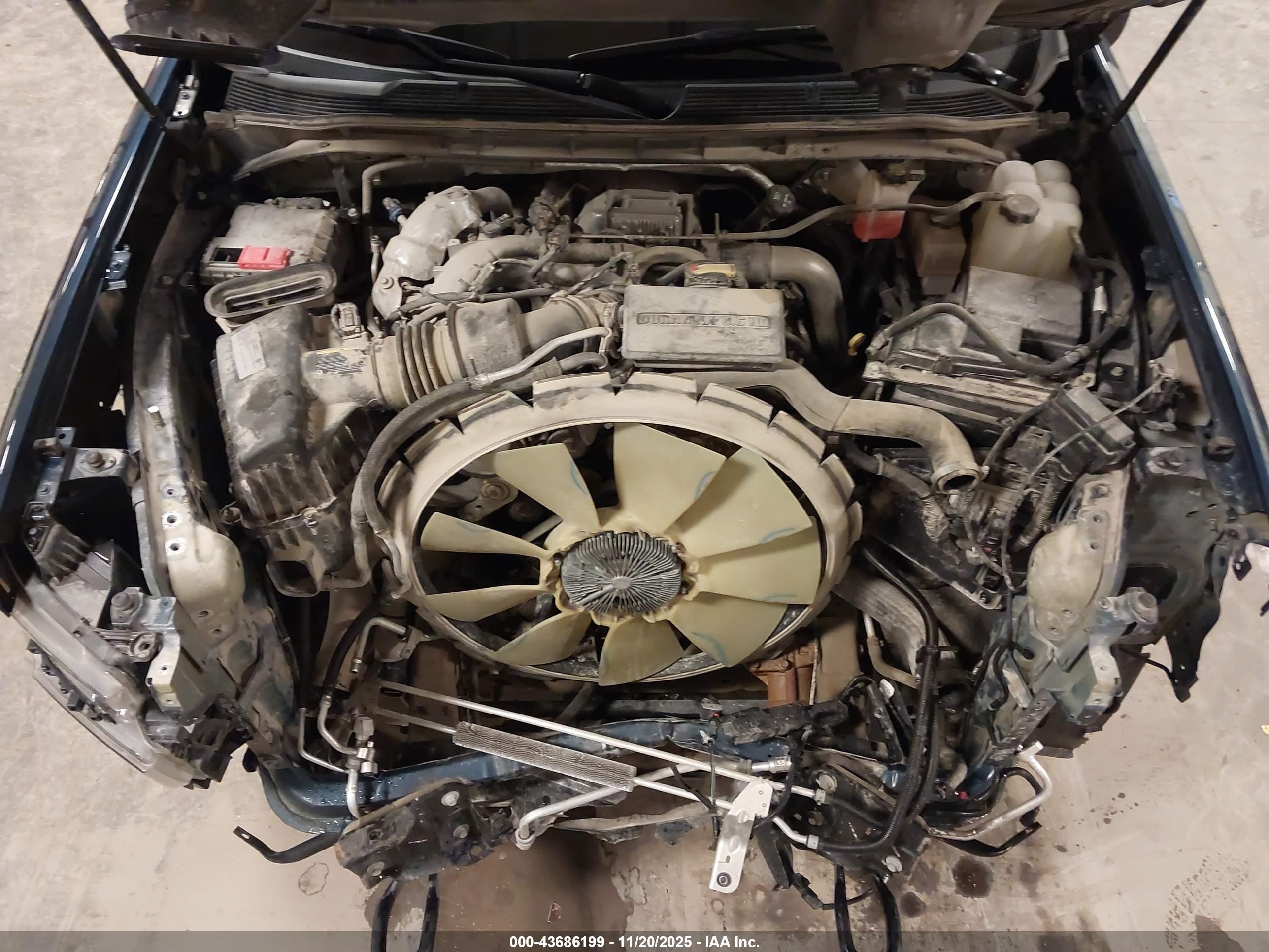 CHEVROLET SILVERADO image 10