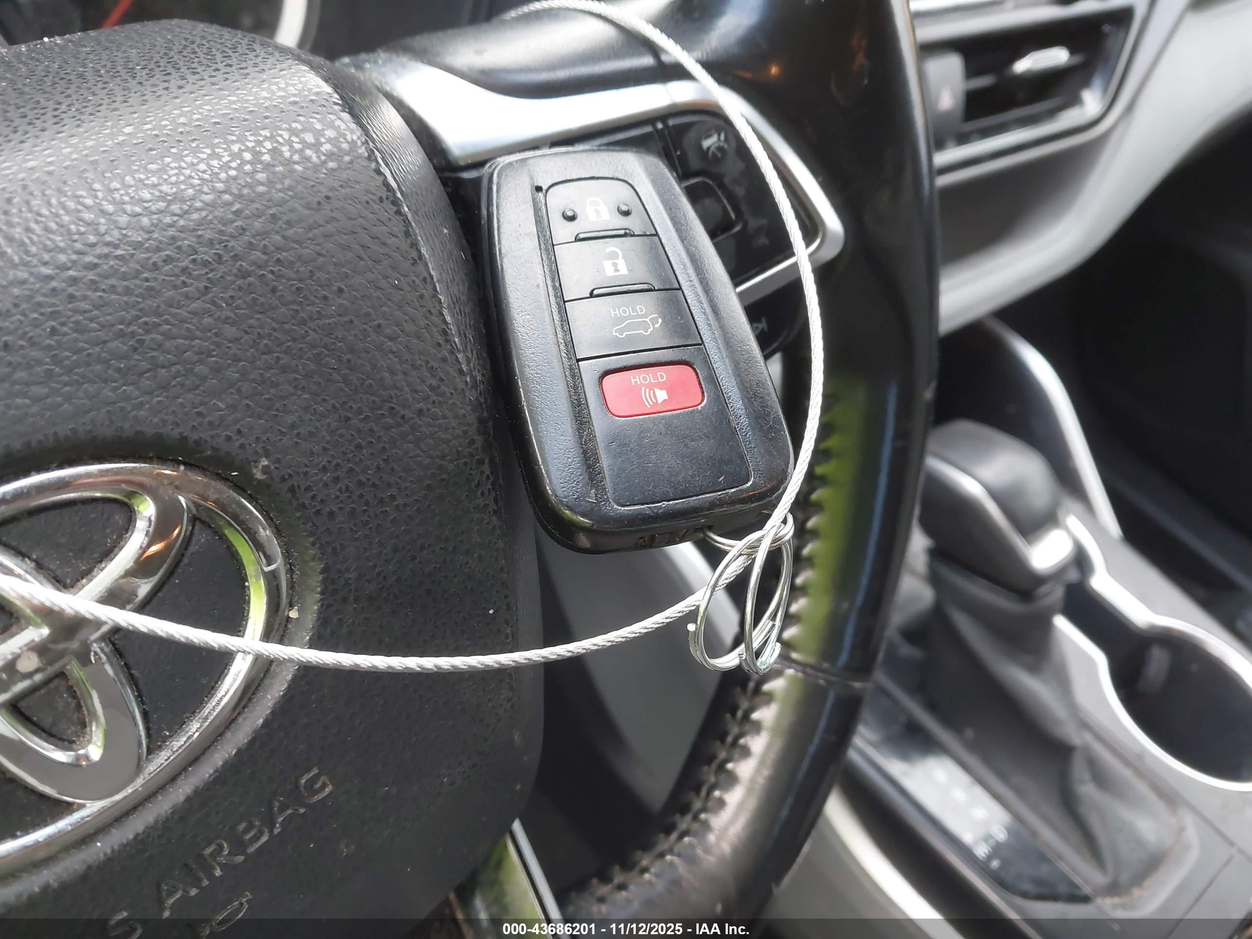 TOYOTA HIGHLANDER image 11