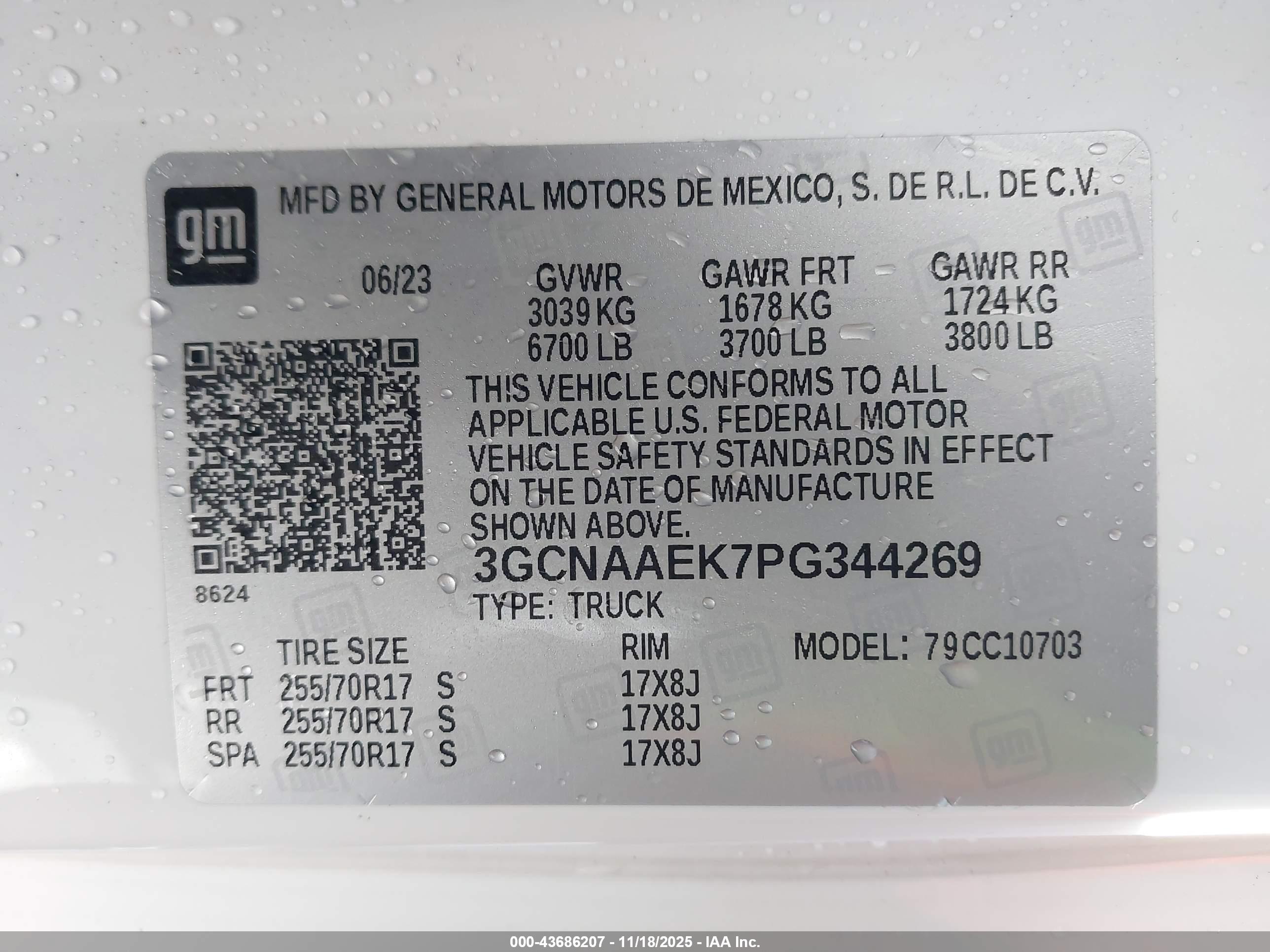 CHEVROLET SILVERADO image 9
