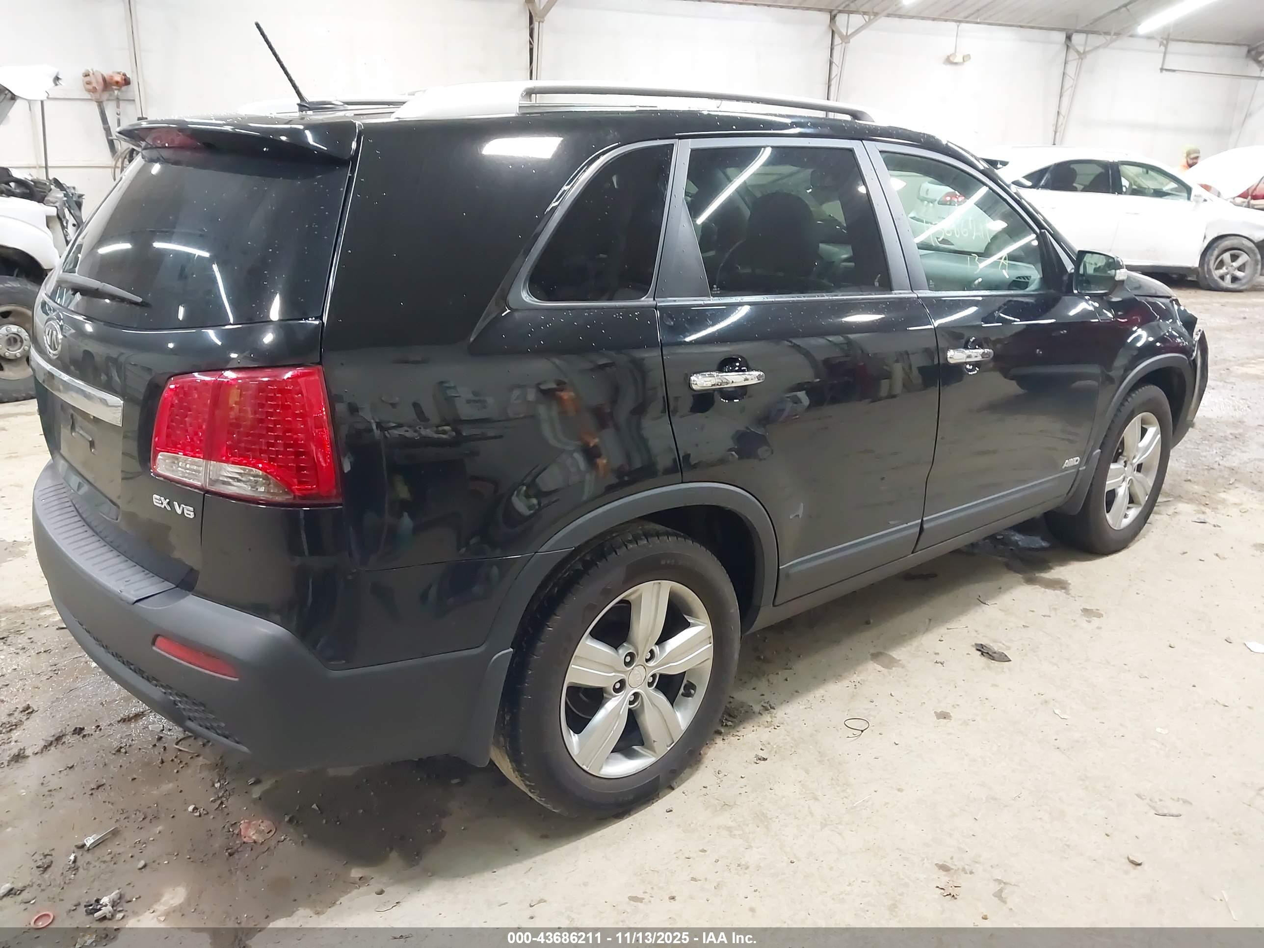 KIA SORENTO image 4