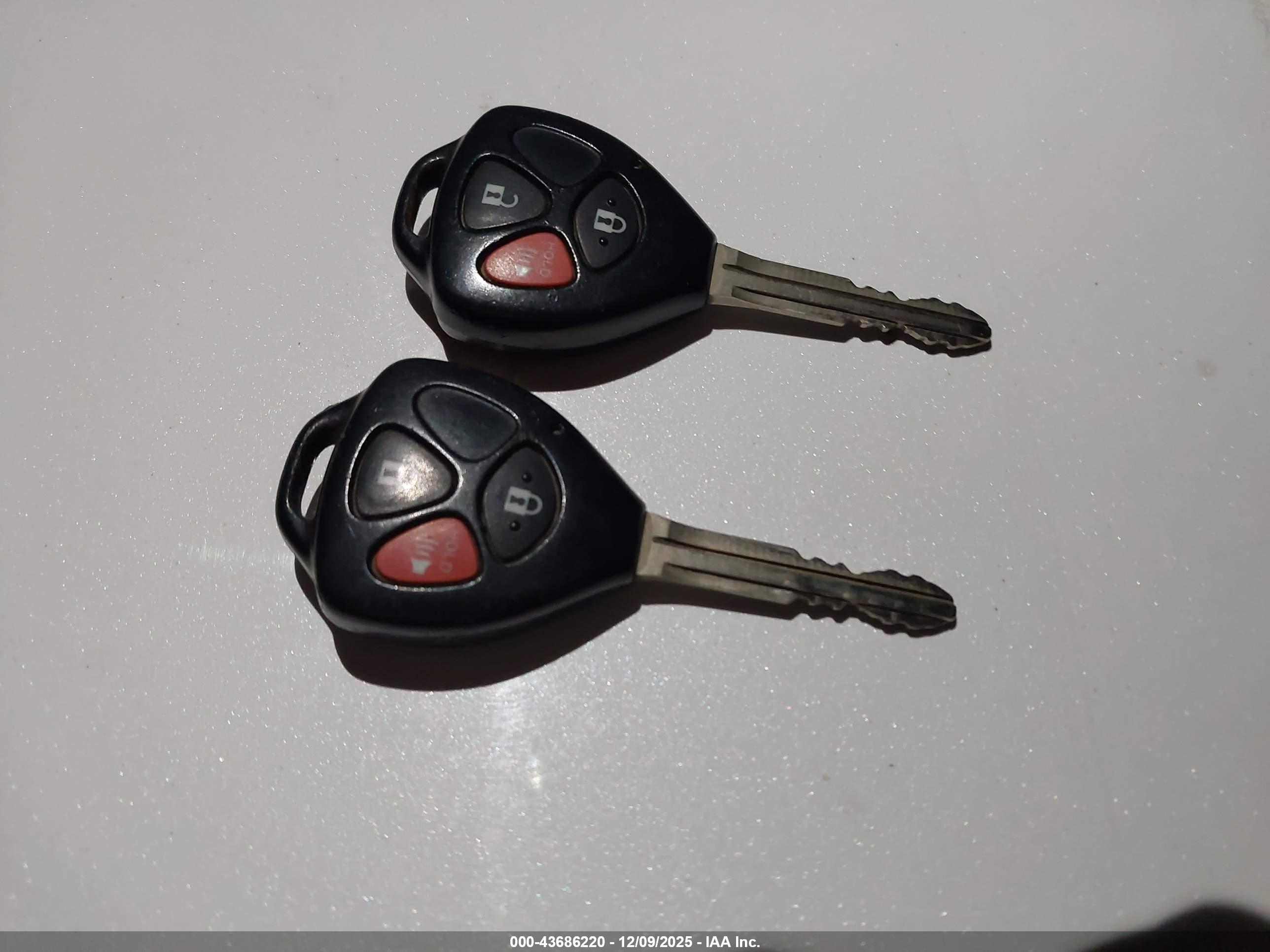 TOYOTA 4RUNNER image 11