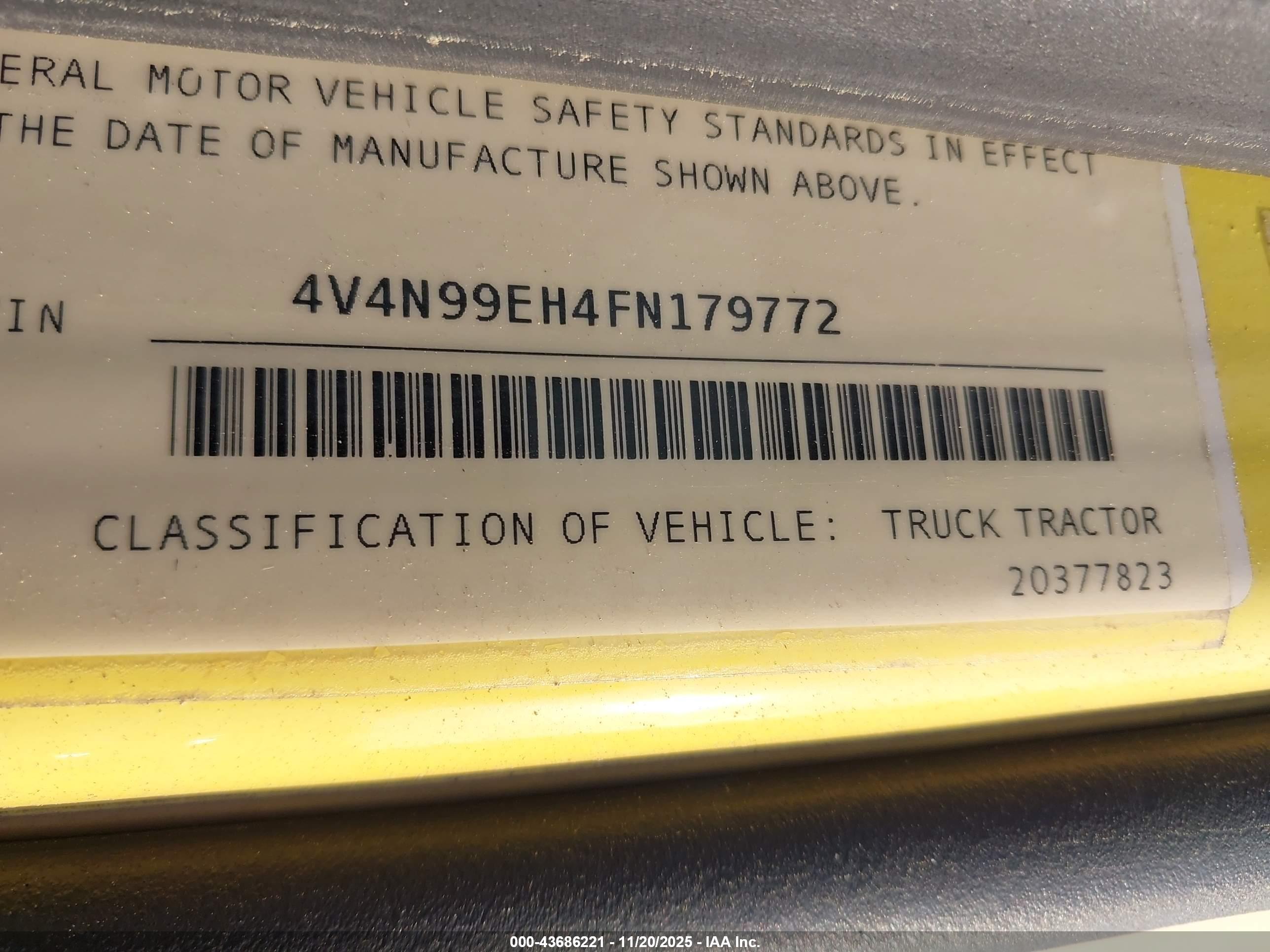 VOLVO VN image 9