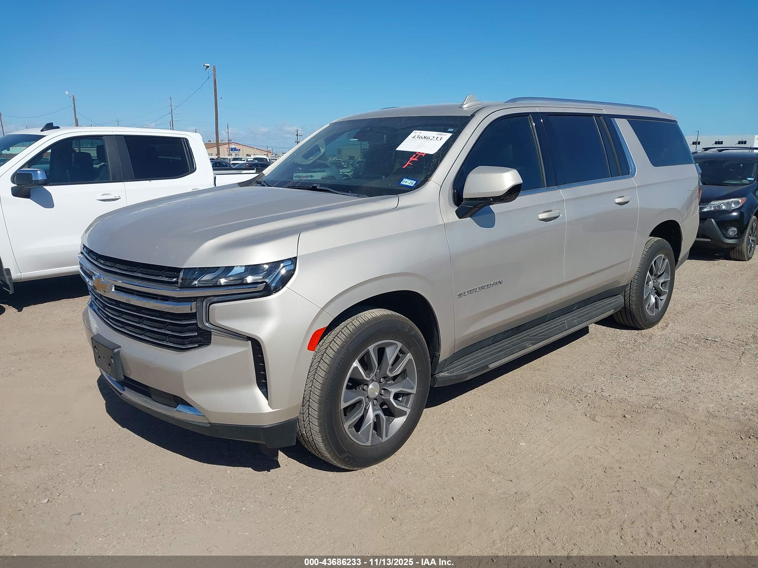 CHEVROLET SUBURBAN image 2