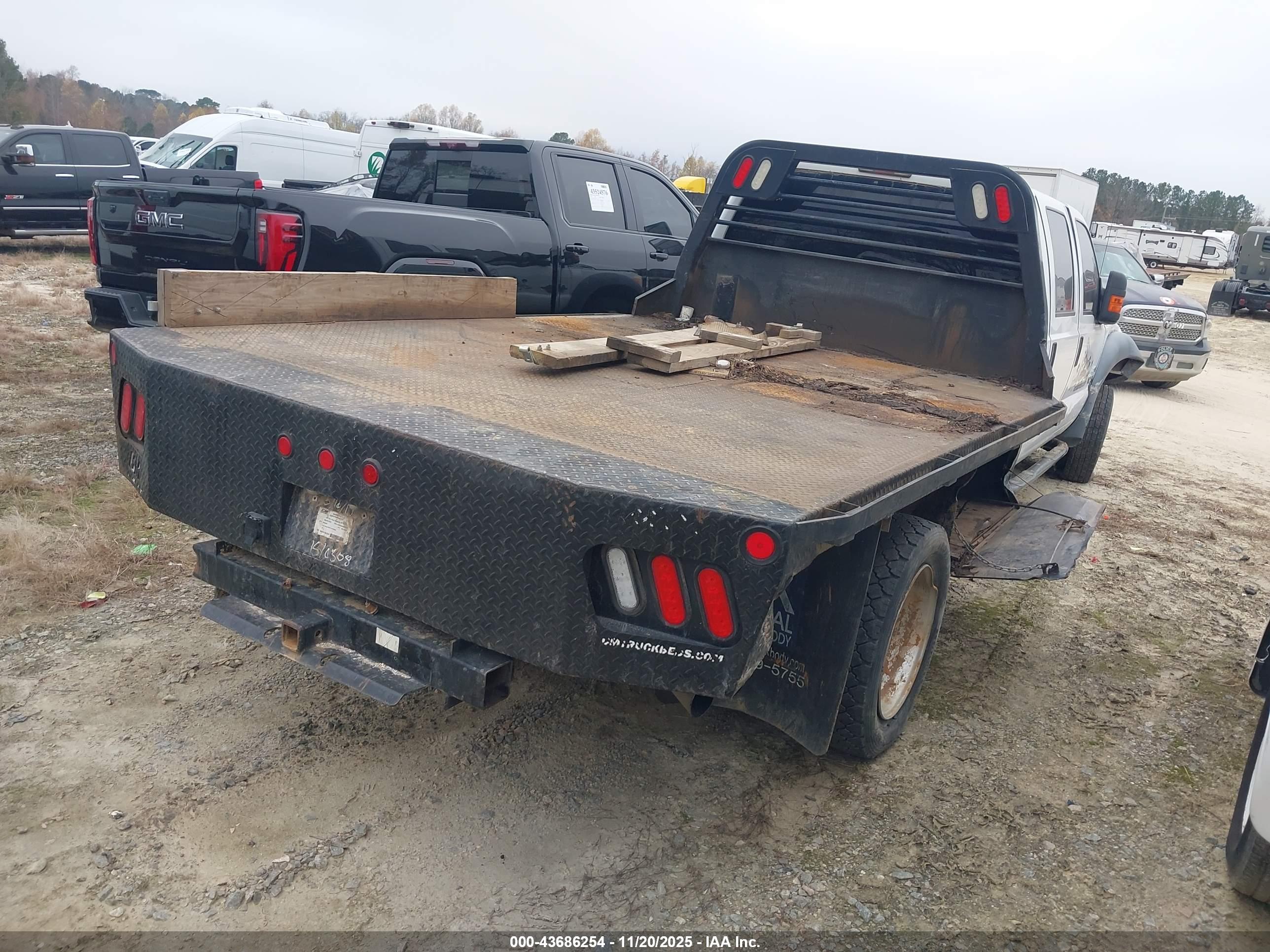FORD F-550 image 4