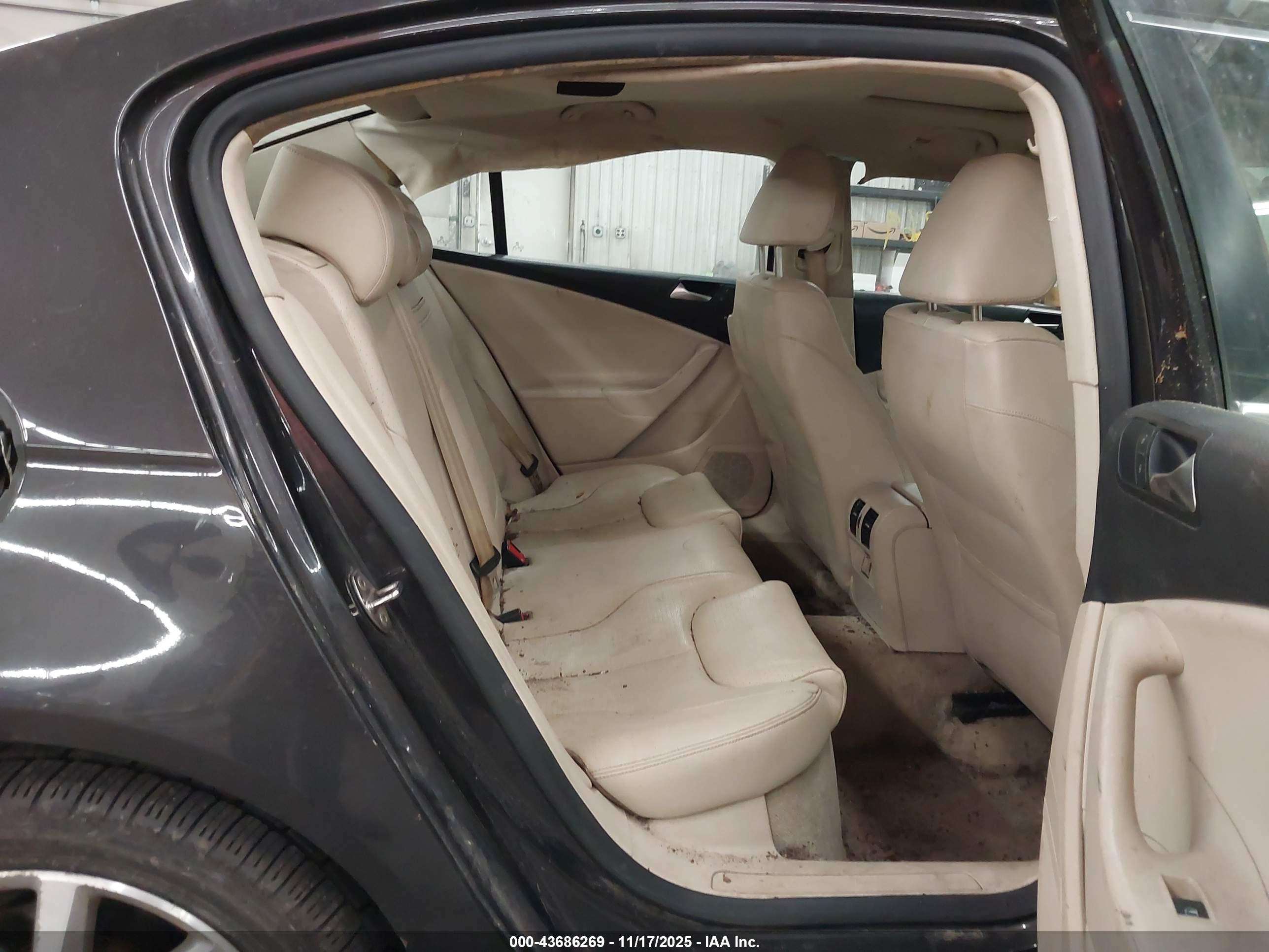 VOLKSWAGEN PASSAT image 8