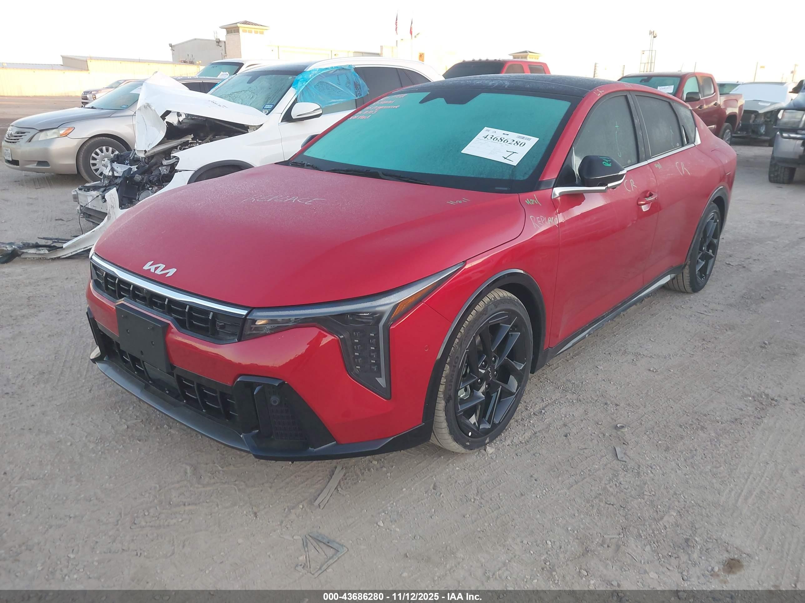 KIA K4 image 2