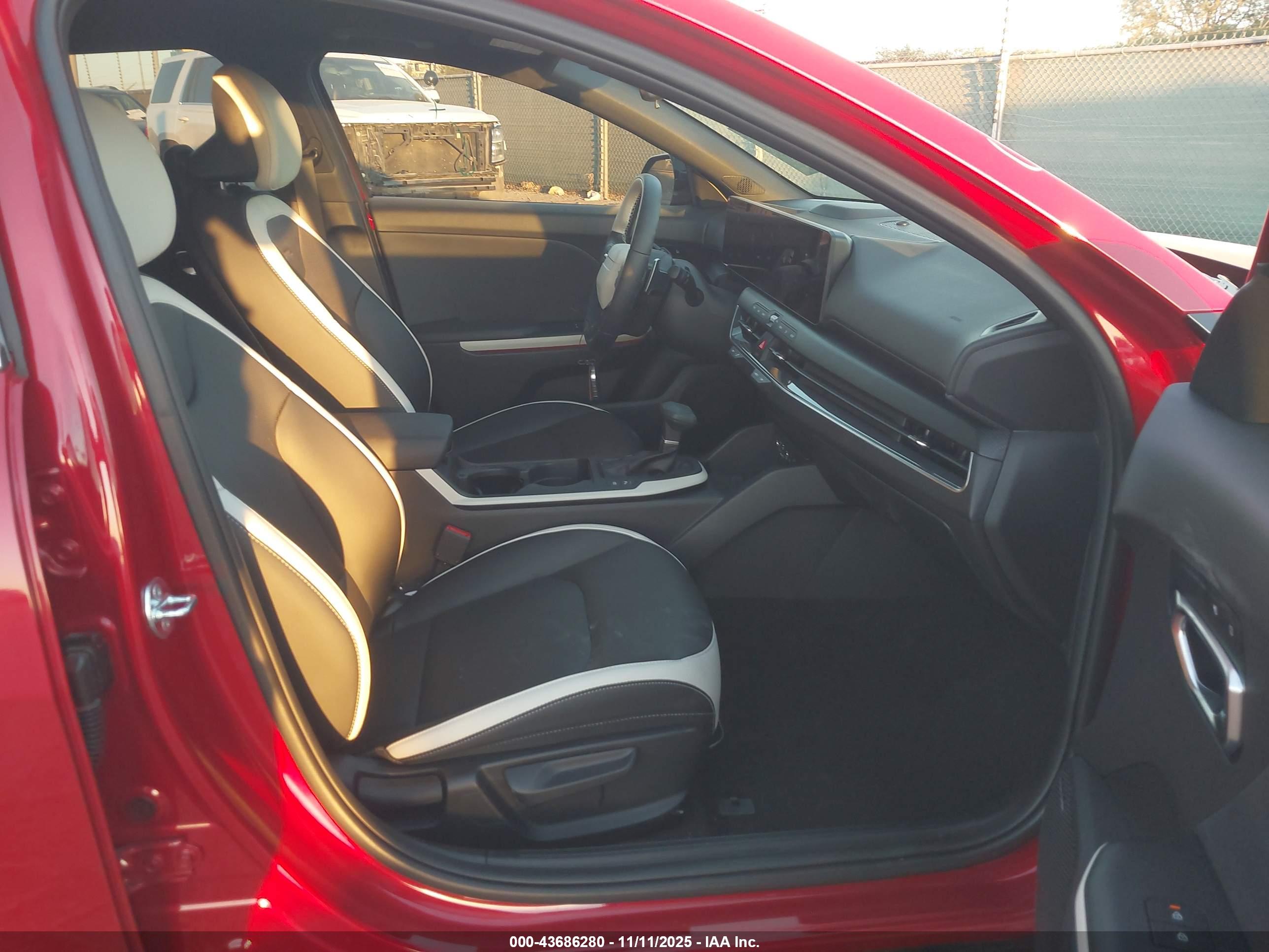 KIA K4 image 5