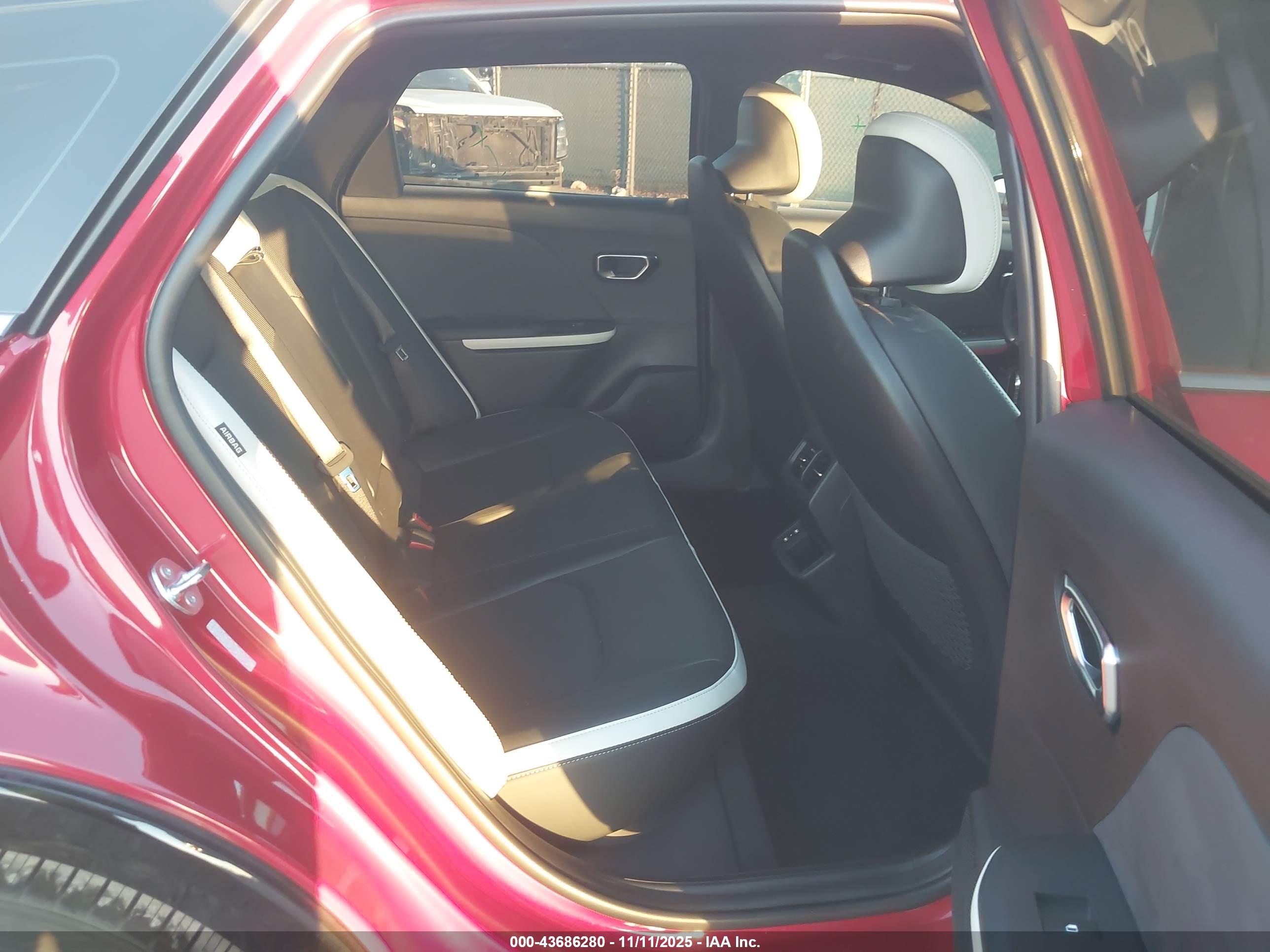 KIA K4 image 8