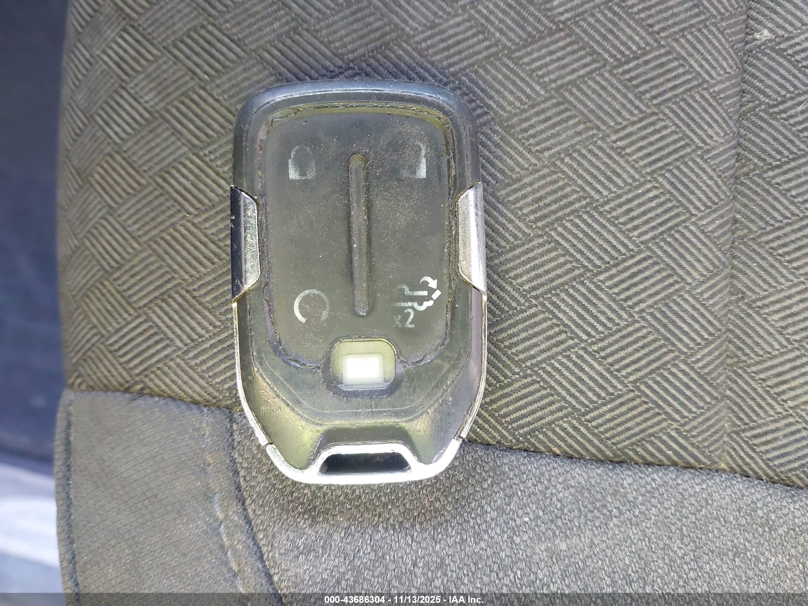 CHEVROLET SILVERADO image 11