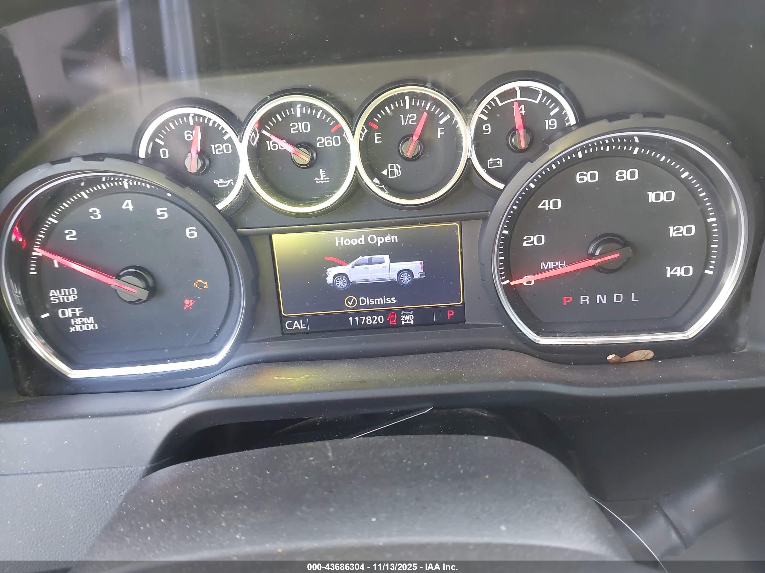 CHEVROLET SILVERADO image 7